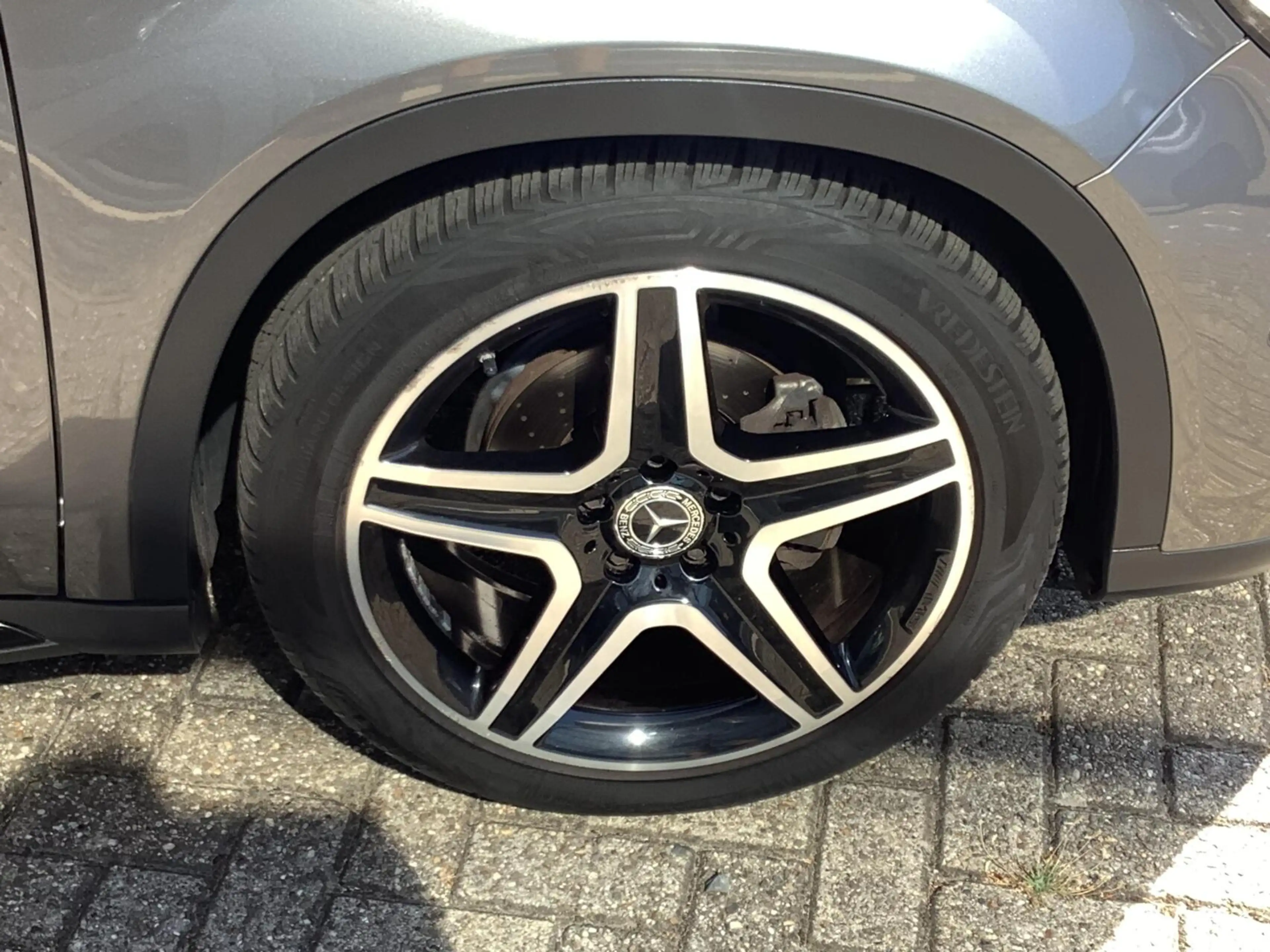 Mercedes-Benz GLA 180 Business Solution AMG Limited Panorama dak — photo 7