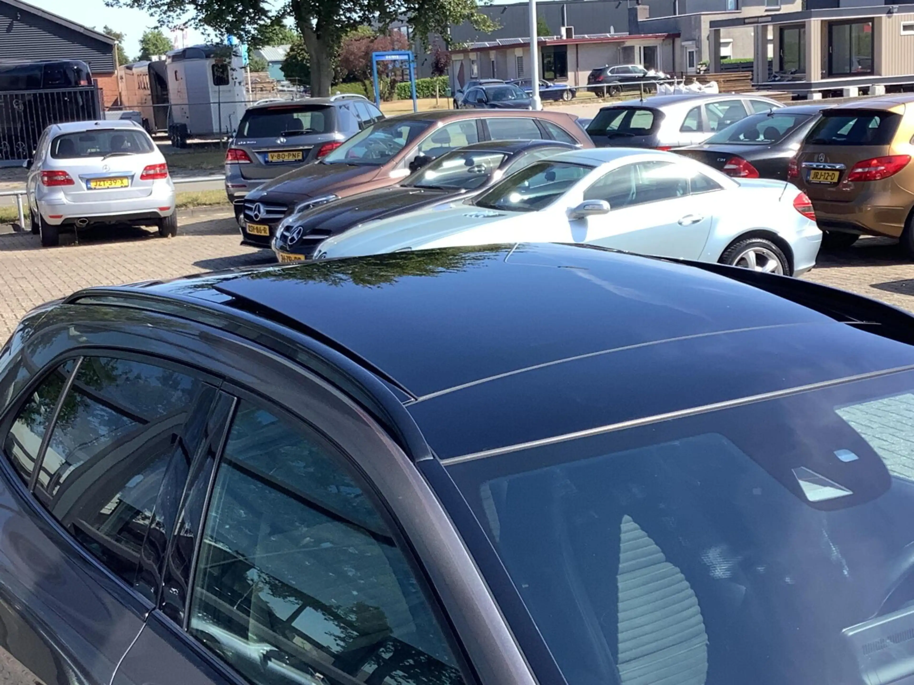 Mercedes-Benz GLA 180 Business Solution AMG Limited Panorama dak — photo 6