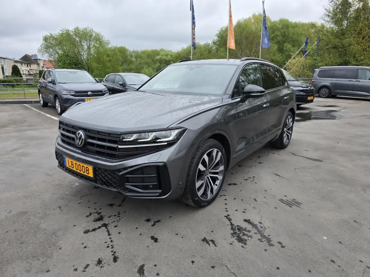 Volkswagen Touareg R-Line Gris - 1