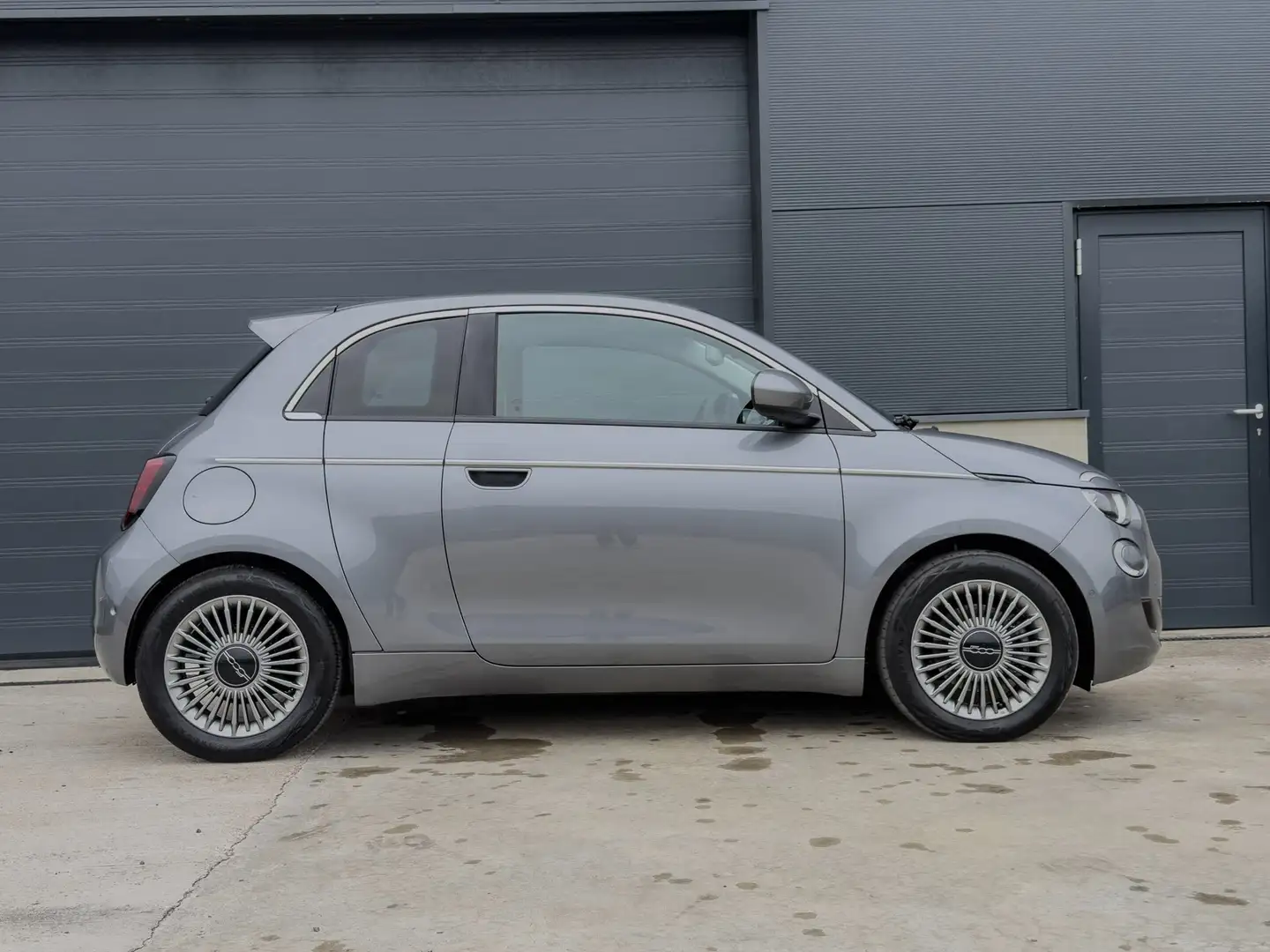 Fiat 500e 3 + 1 | 43 kWh | Camera | Cruise control | Mineral Grijs - 2