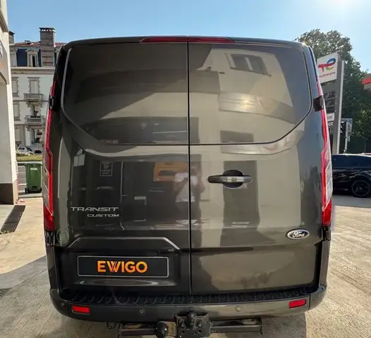 Ford Transit view 4