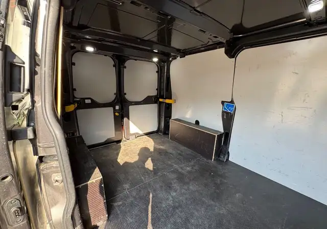 Ford Transit view 11