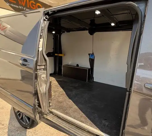 Ford Transit view 10