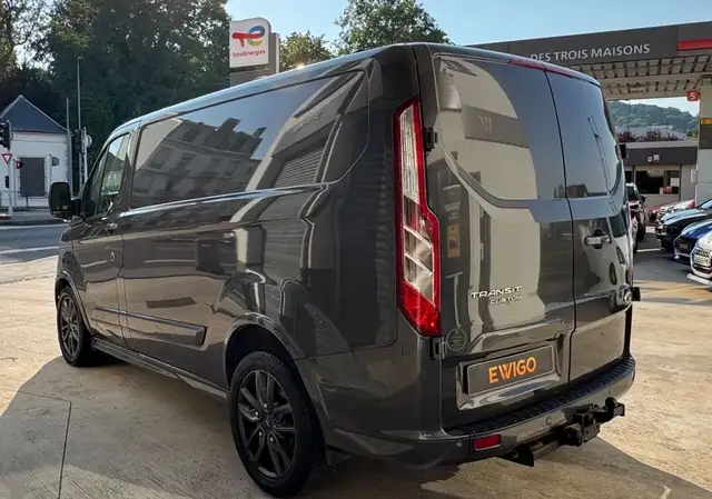Ford Transit view 5