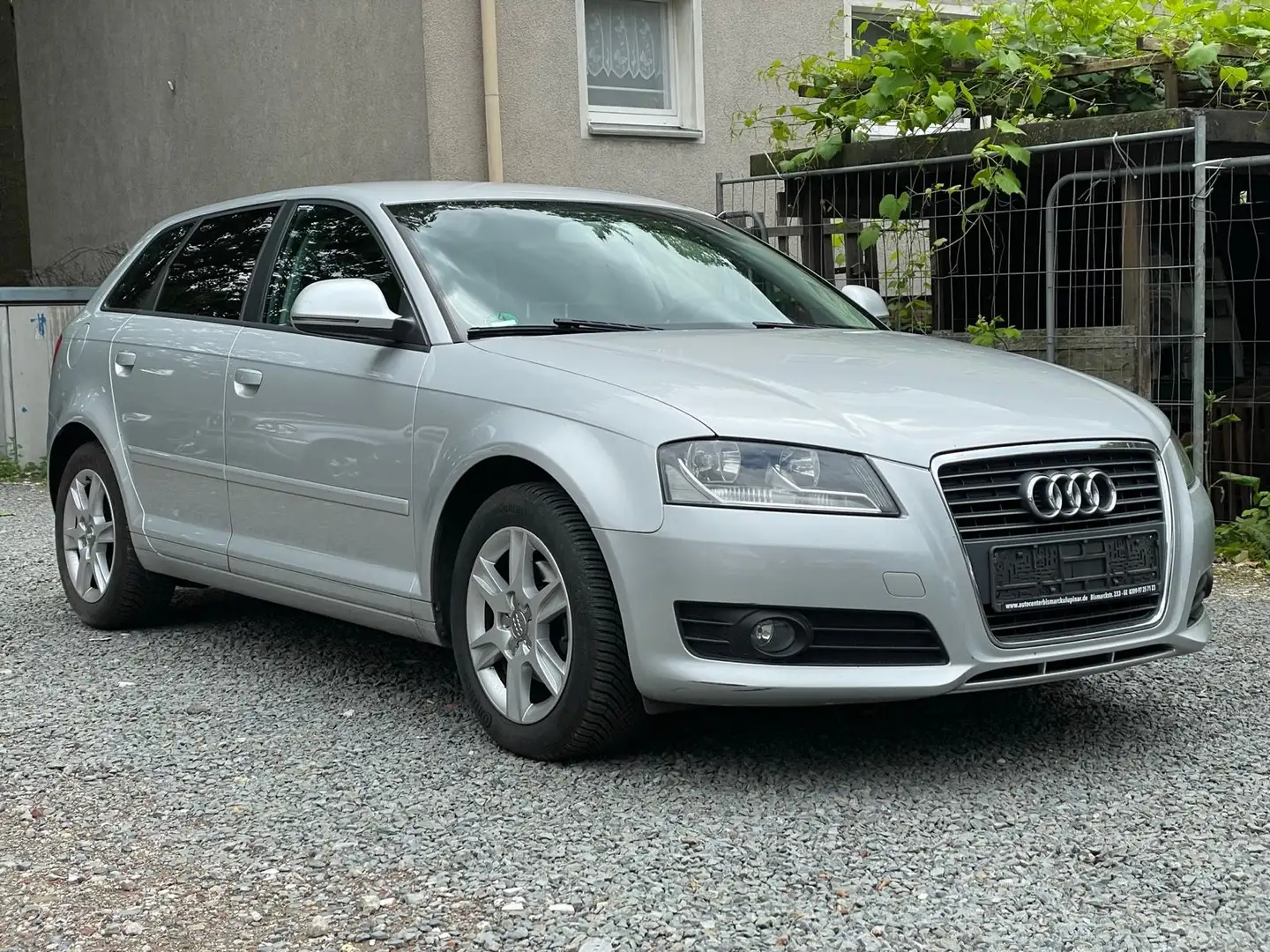 Audi A3 Sportback 1.6 Attraction Silber - 2