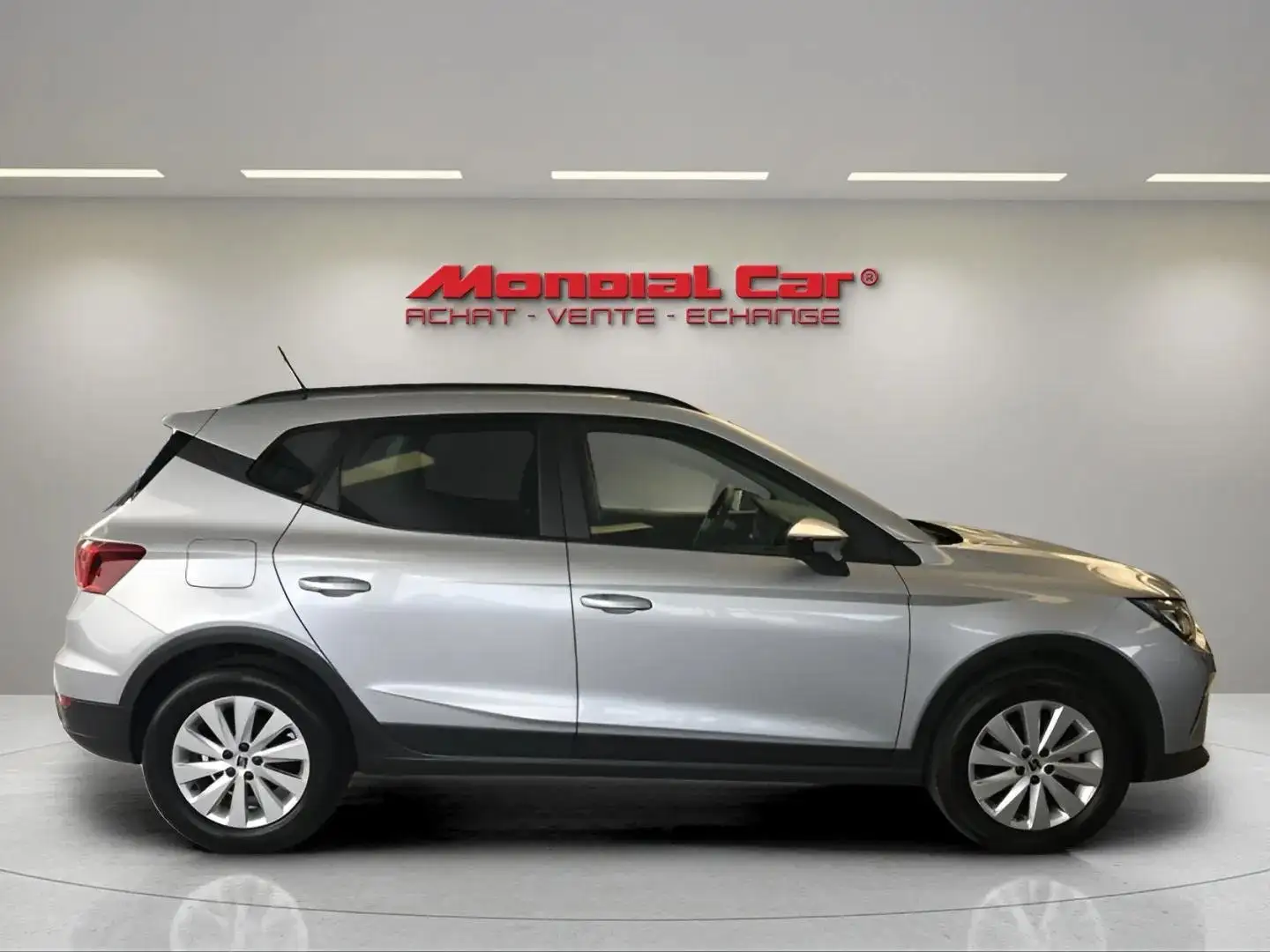 SEAT Arona Arona 1.0 TSI Style*Navi*CarPlay*13.222 € HTVA Gris - 2