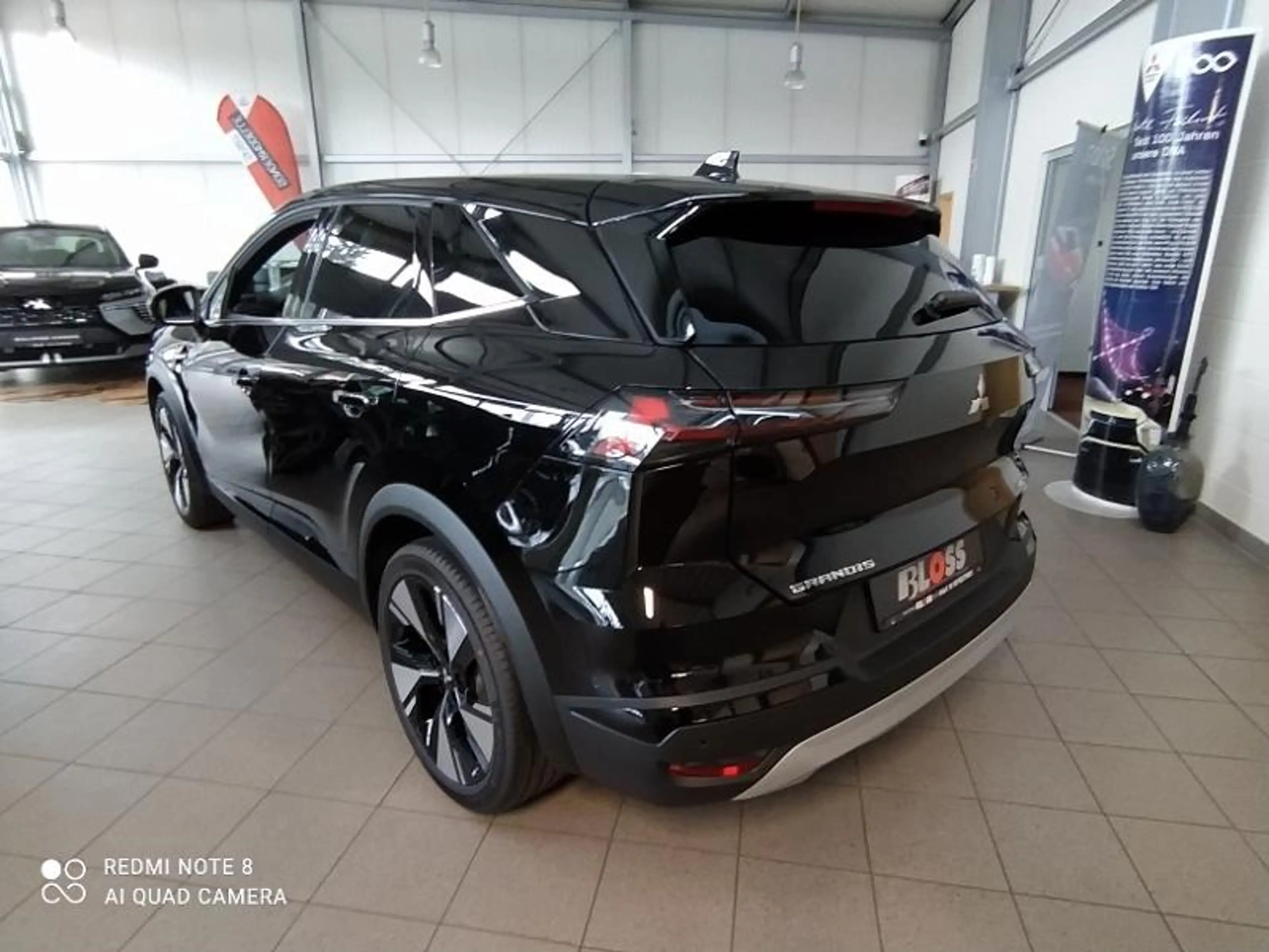 Mitsubishi Grandis Intro Edition 1.8 Hybrid — photo 4