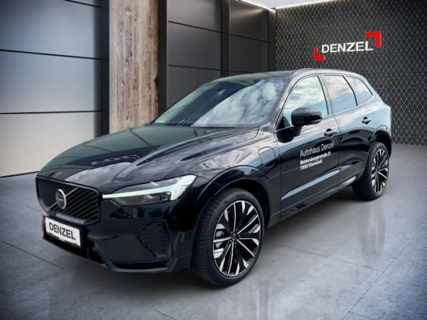 Volvo XC60 Ultra, T6 AWD Plug-in Hybrid, Elektrisch/Benzin, Dark Schwarz - 1