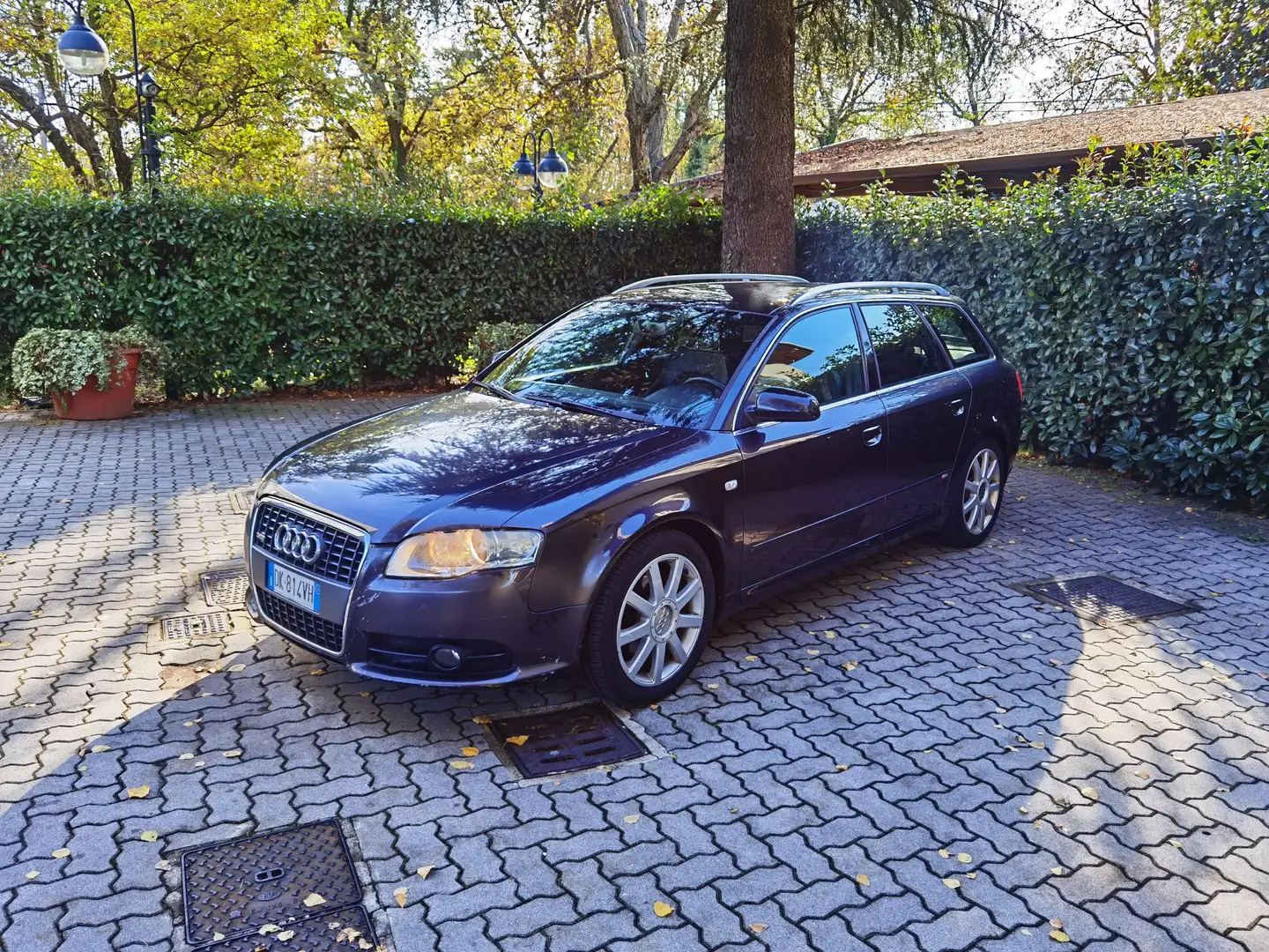 Audi A4 Avant 2.0 tdi Sline multitronic Grijs - 1