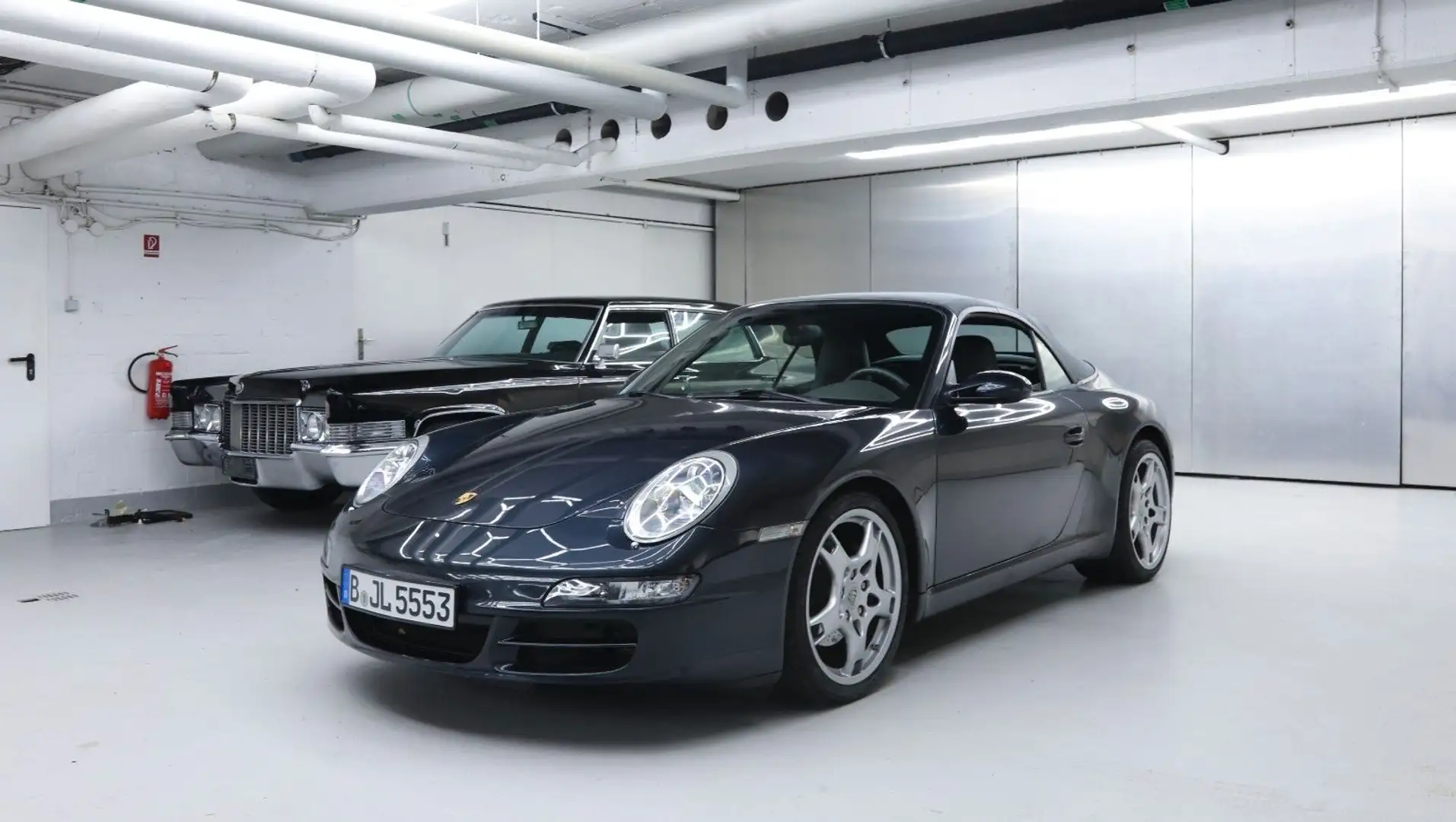 Porsche 997 Carrera Cabrio Scheckheft Grau - 1