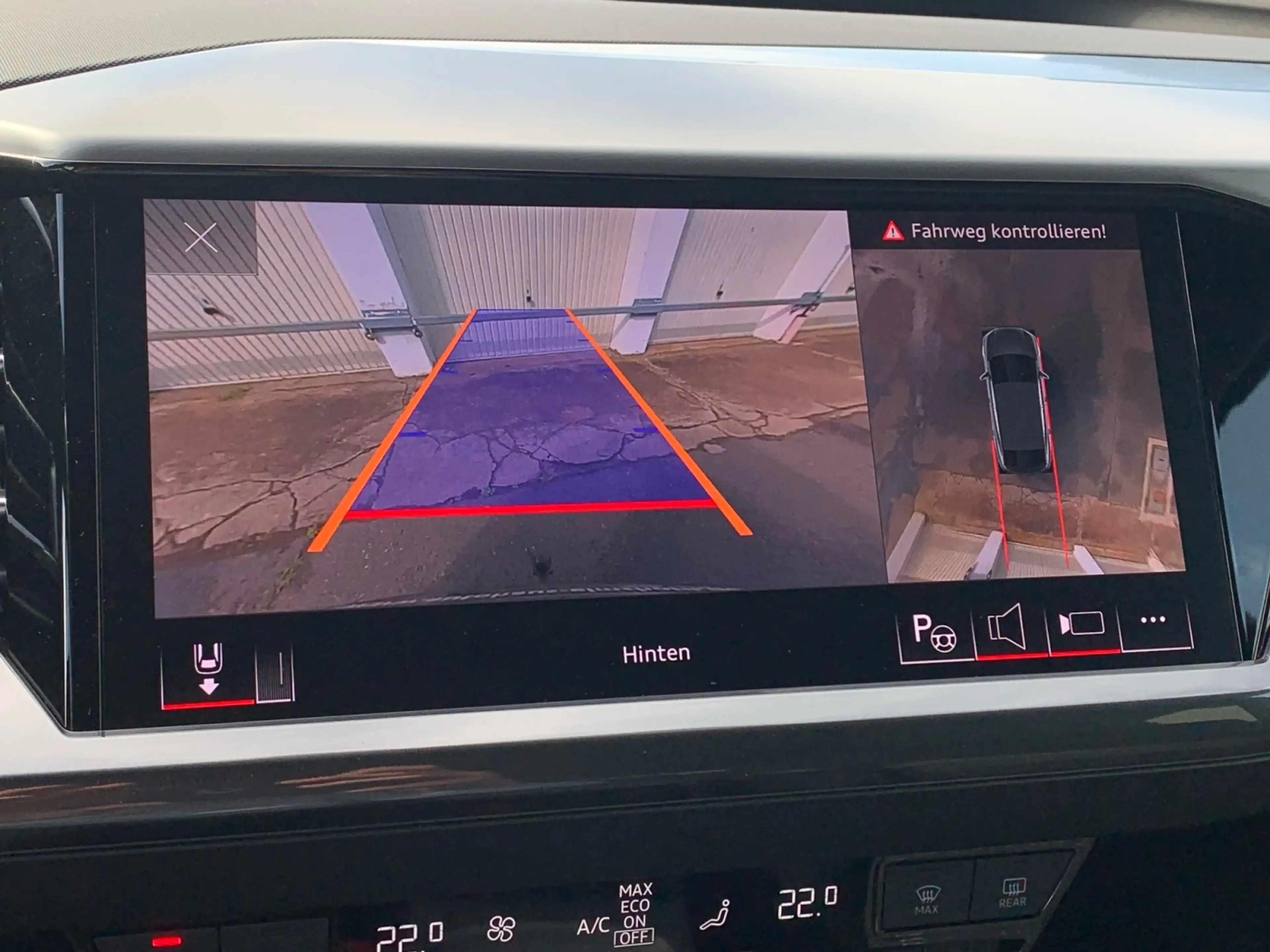 Audi Q4 e-tron Sportback 50 quattro S line AHK PANO SONOS — photo 19