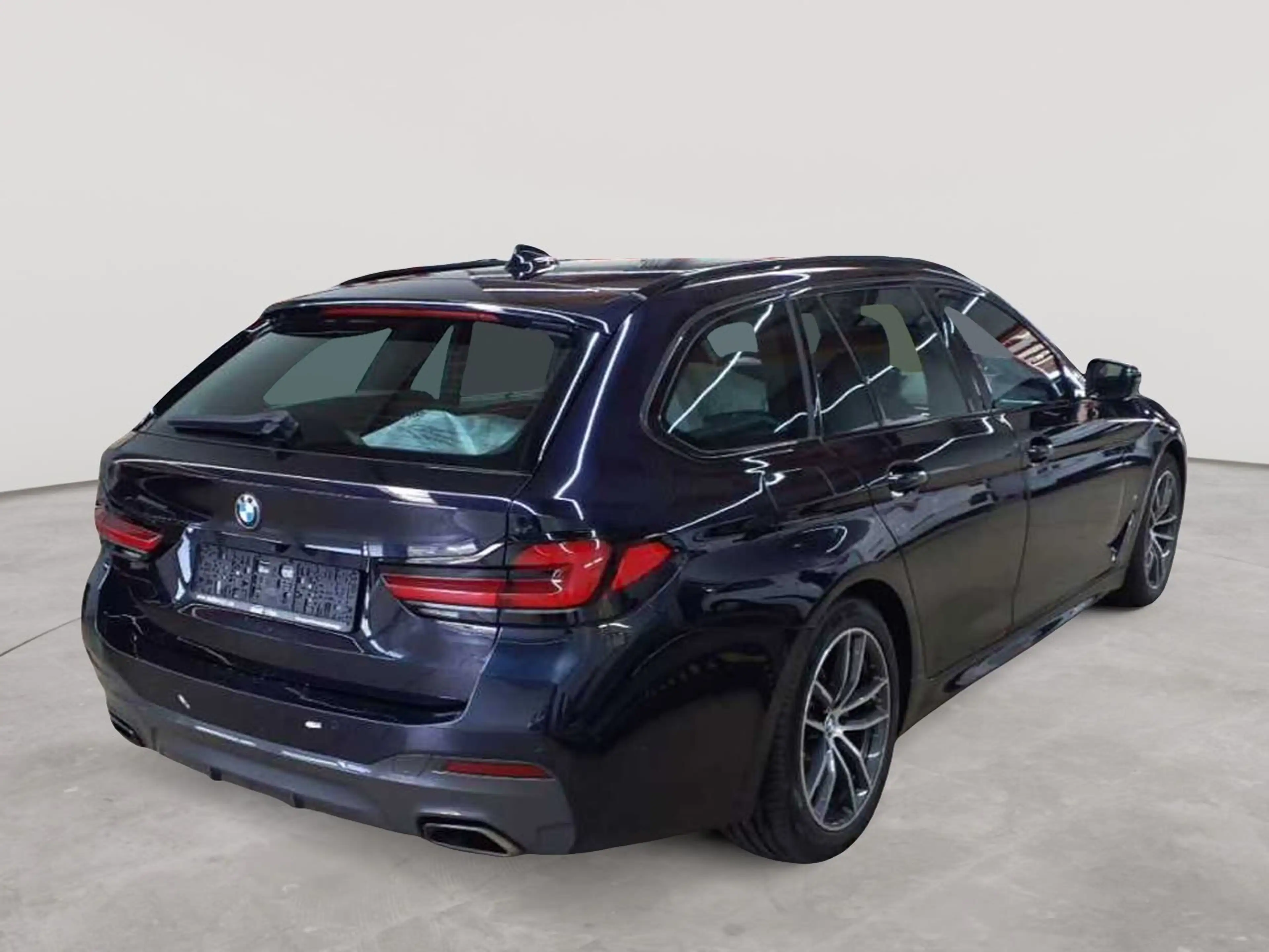 BMW 520 520d Touring Aut. M Sport Navi Leder AHK HuD — photo 4
