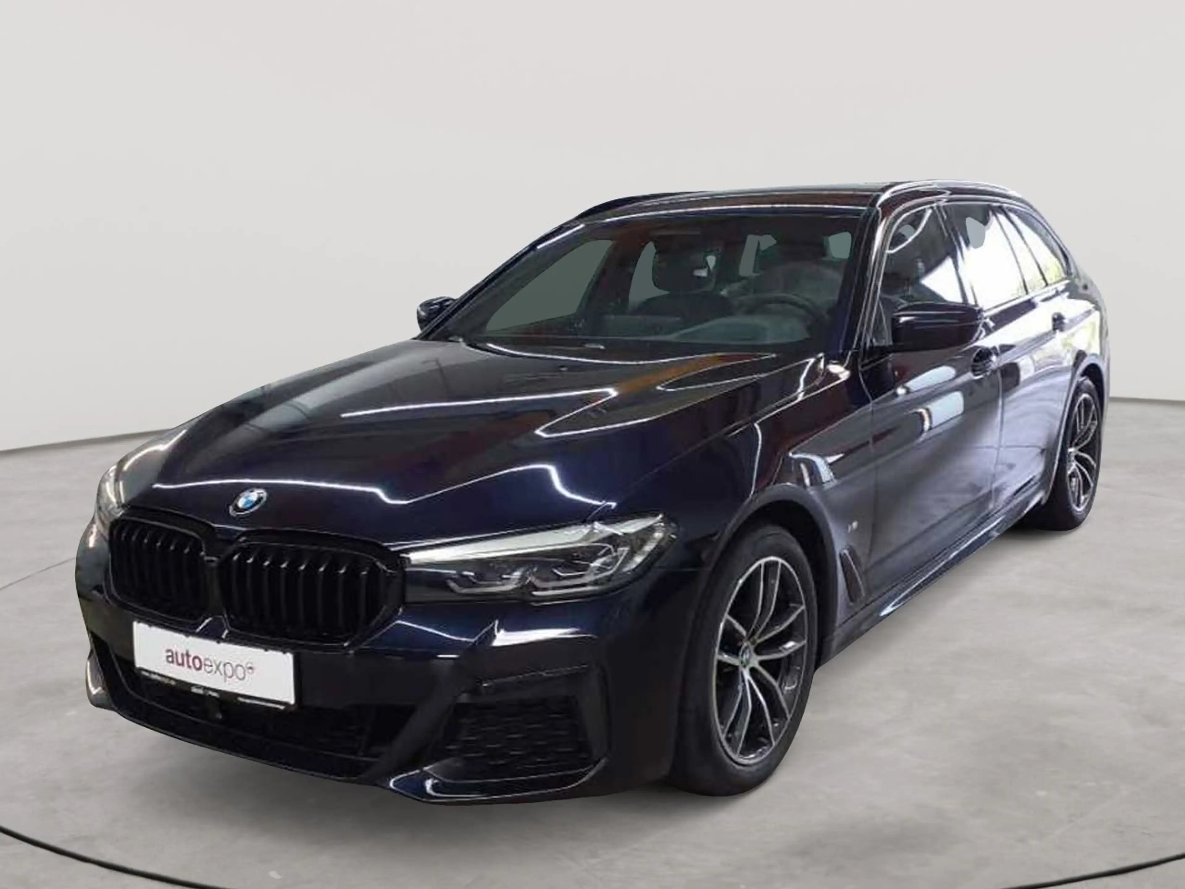 BMW 520 520d Touring Aut. M Sport Navi Leder AHK HuD — photo 2