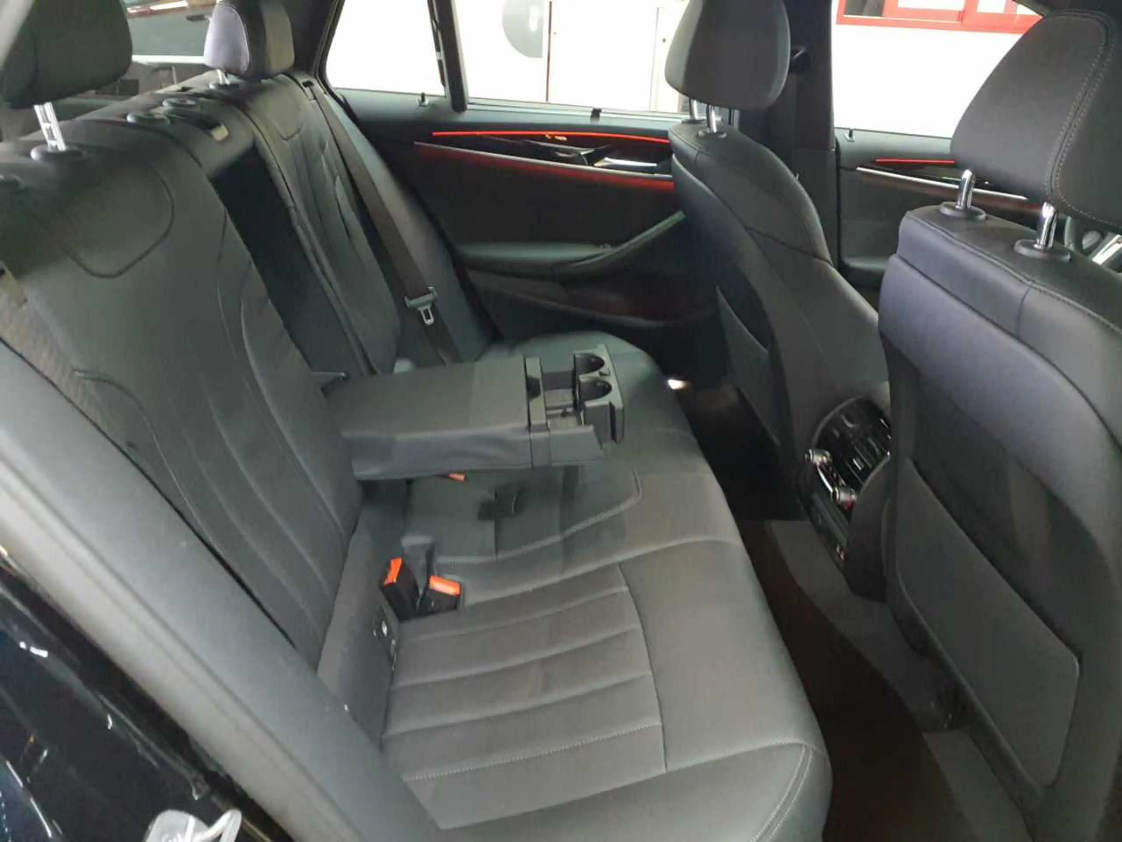 BMW 520 520d Touring Aut. M Sport Navi Leder AHK HuD — photo 13