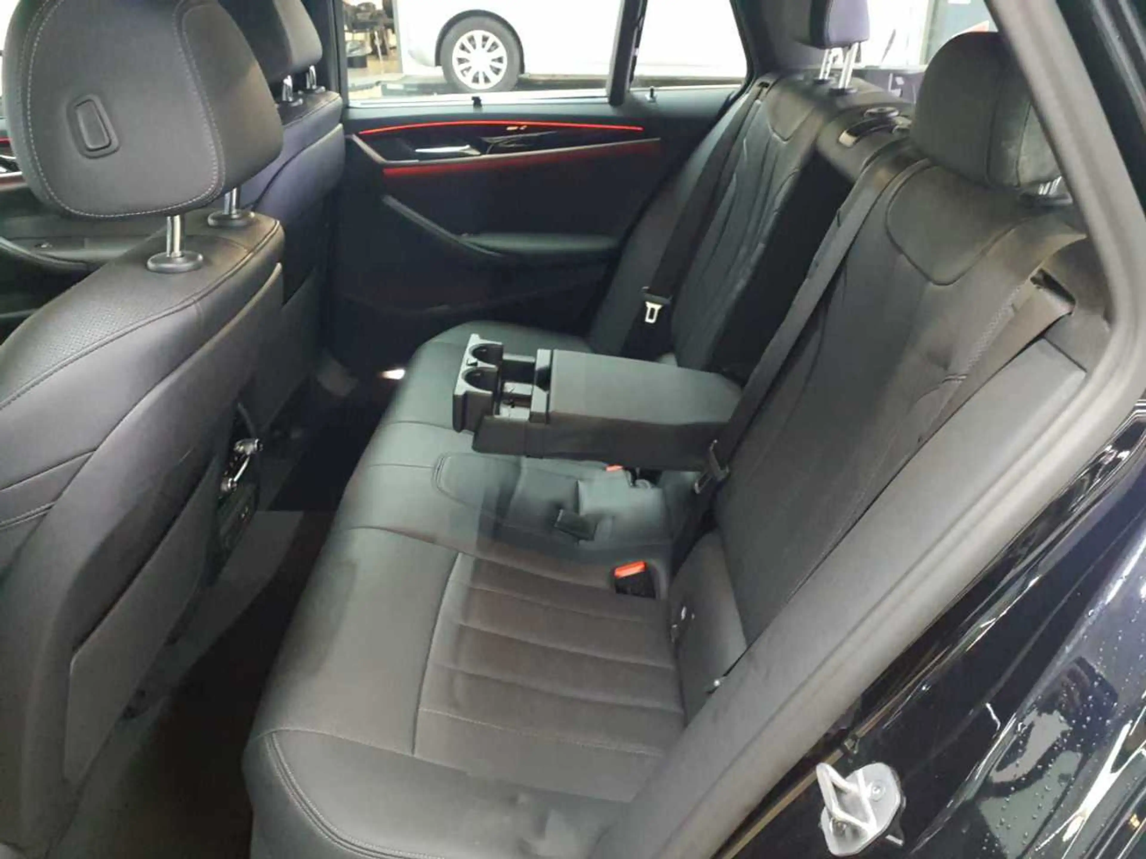 BMW 520 520d Touring Aut. M Sport Navi Leder AHK HuD — photo 14