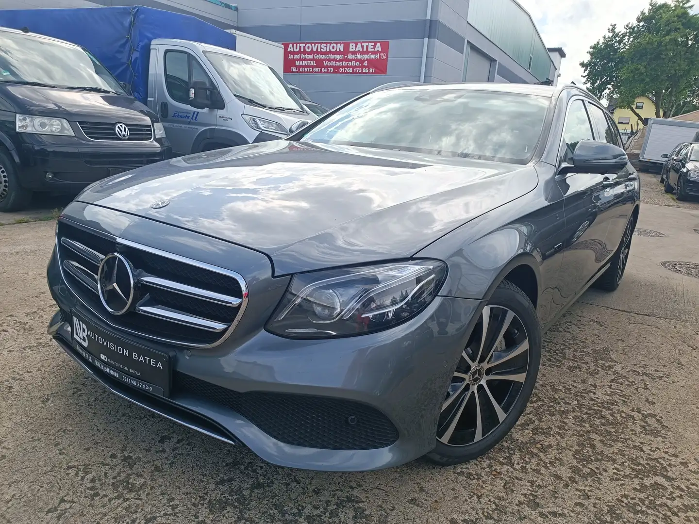 Mercedes-Benz E 300 de T 9G-TRONIC Avantgarde,WIDE,NAVI,AHK,KAMERA,PDC Grijs - 1