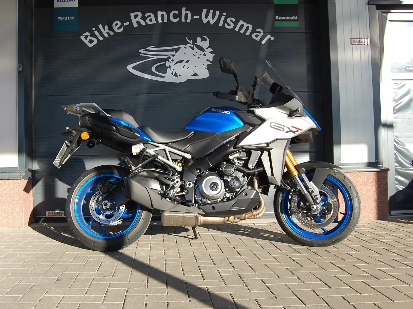 Suzuki GSX-S 1000GX Vorführfahrzeug Modrá - 1