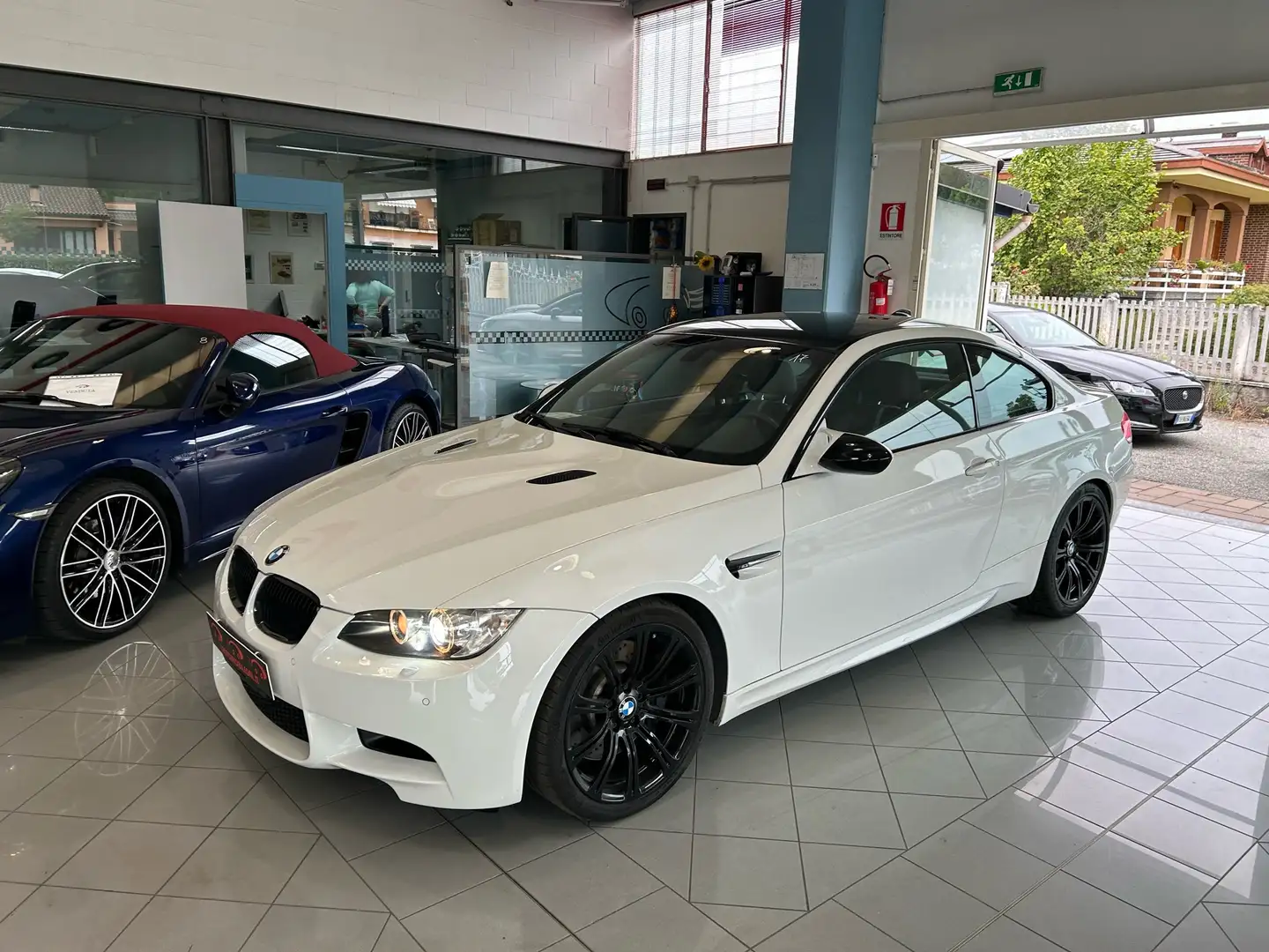 BMW M3 M3 Coupe 4.0 V8 Edition Black & White Белый - 2