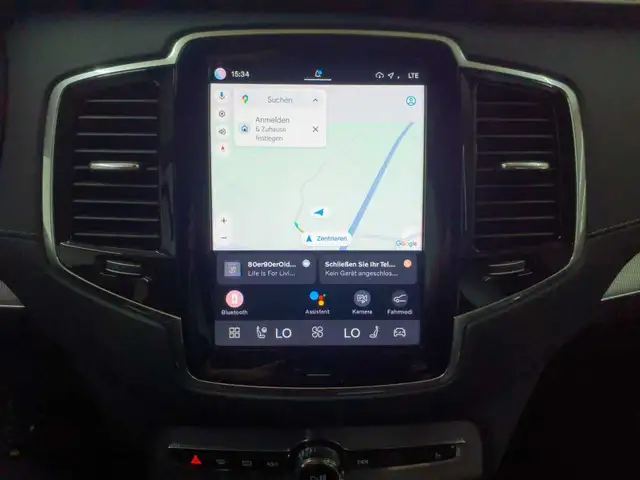 Volvo XC90 view 12