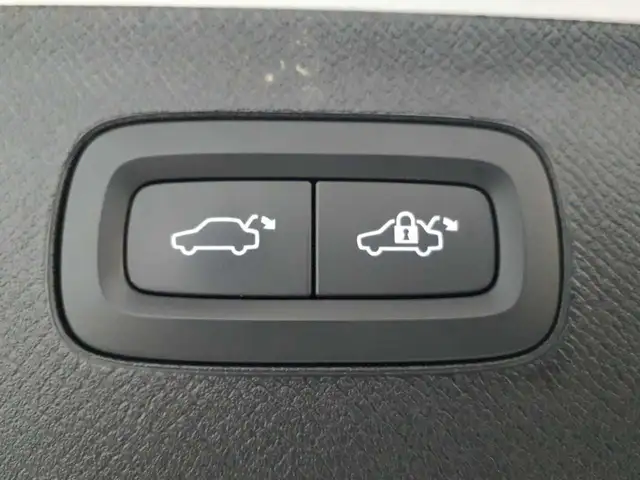 Volvo XC90 view 15