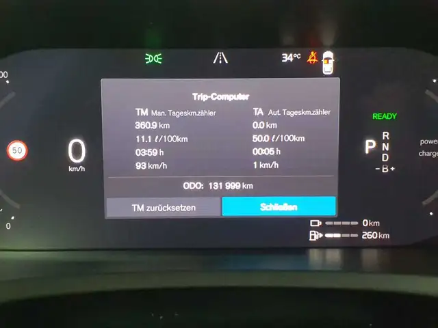 Volvo XC90 view 11