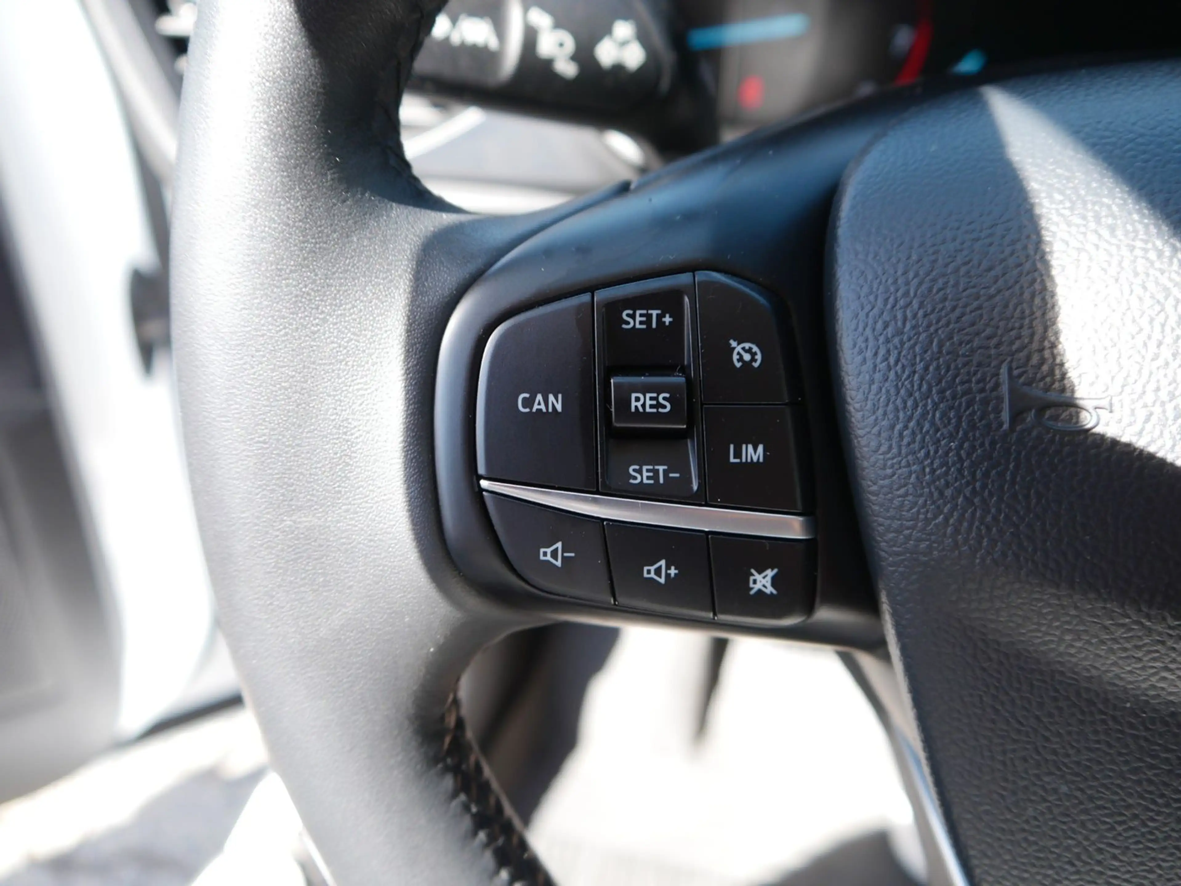 Ford Focus Cool & Connect 5-türig + Winter + Navi — photo 15