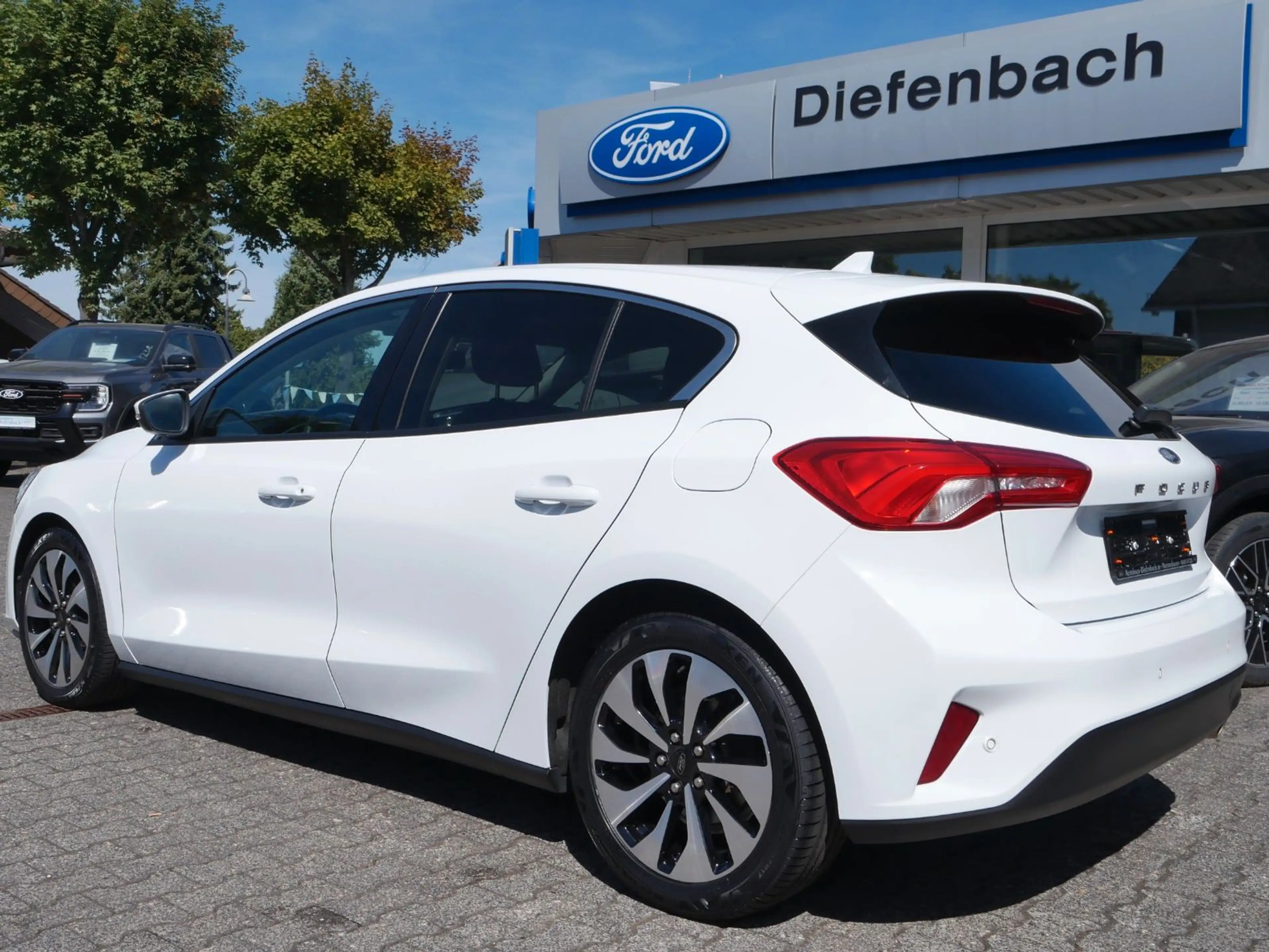 Ford Focus Cool & Connect 5-türig + Winter + Navi — photo 2