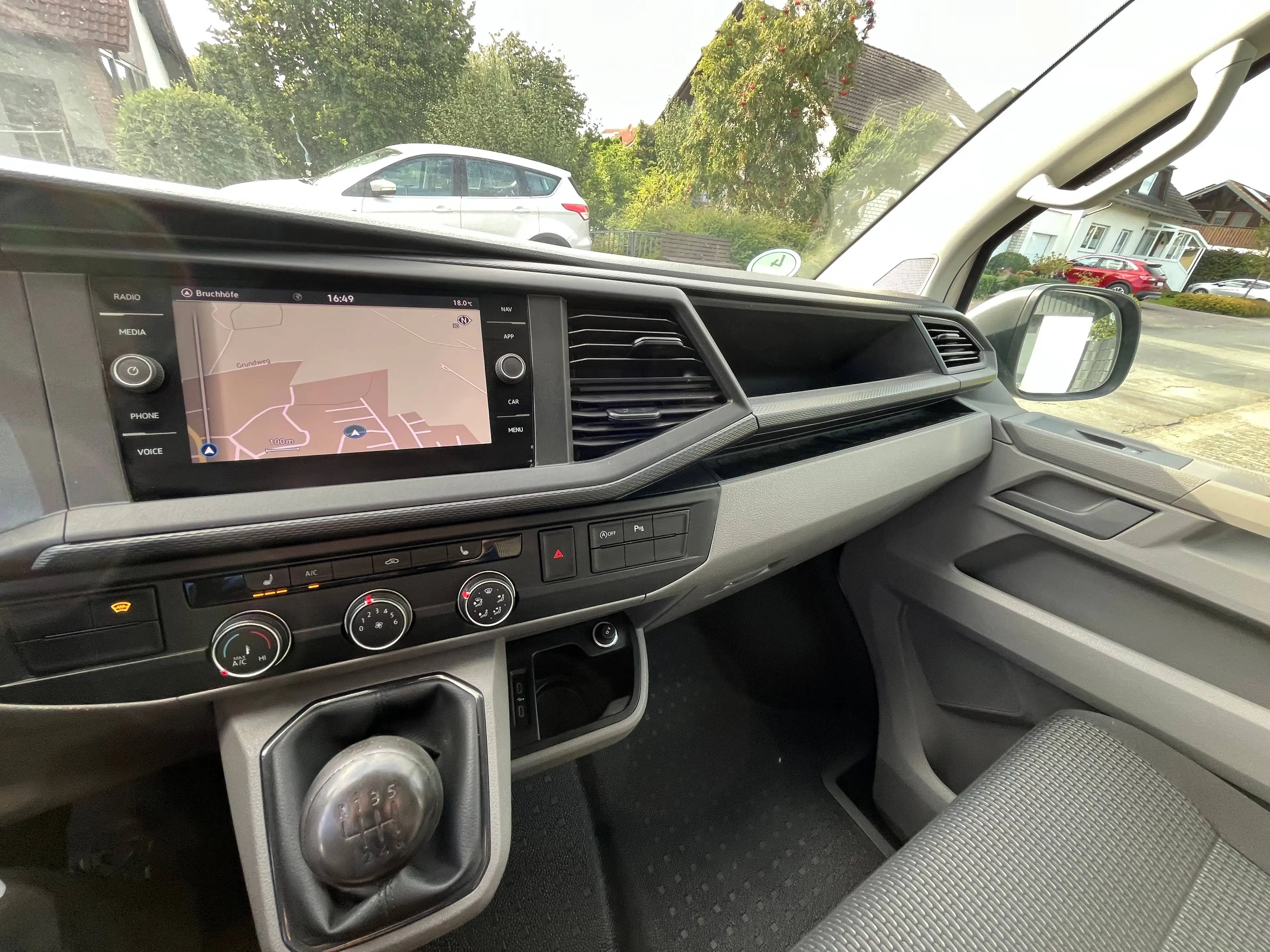 Volkswagen T6.1 Transporter Lang 150Ps Klima LED Navi SH VW-Scheckheft 87Tkm MwSt — photo 12