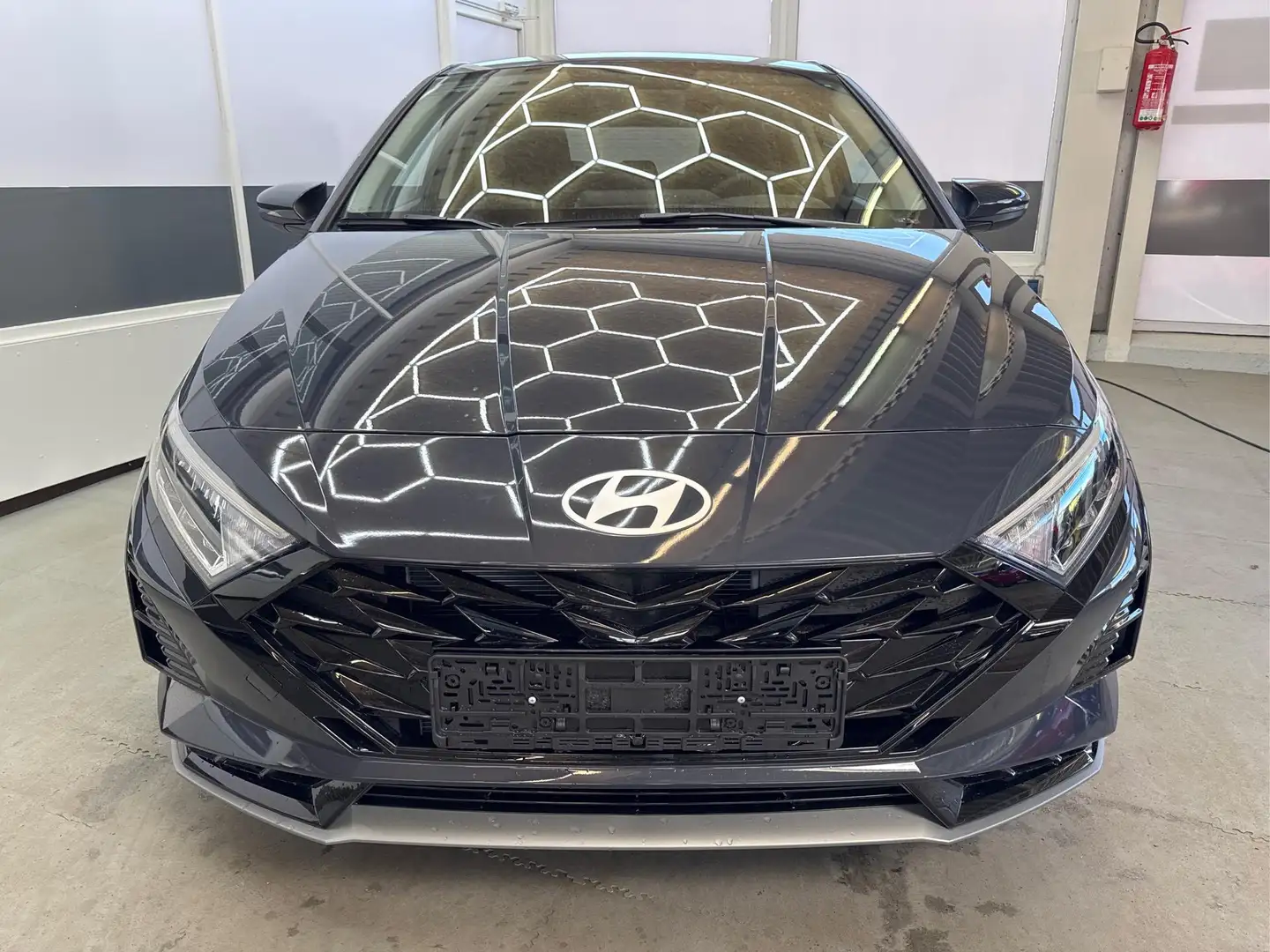 Hyundai i20 STYLE NAVI SHZ LED ALU RFK KLIMAAUTOMATIK 1.0 T... Gris - 2