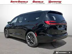 Chrysler Pacifica 2026