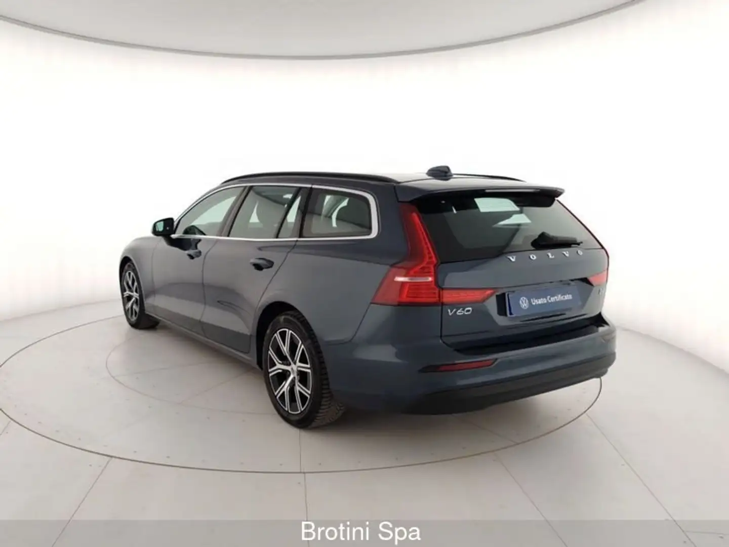 Volvo V60 B4 automatico Core Blu/Azzurro - 2
