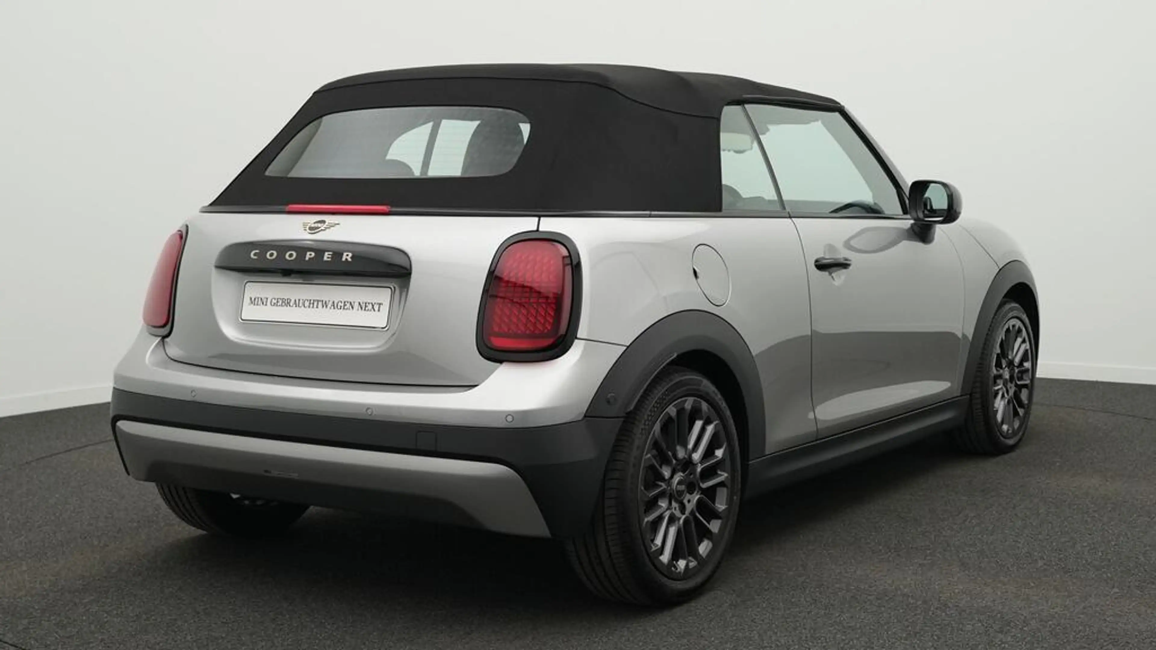 MINI Cooper C Cabrio Classic Trim — photo 14