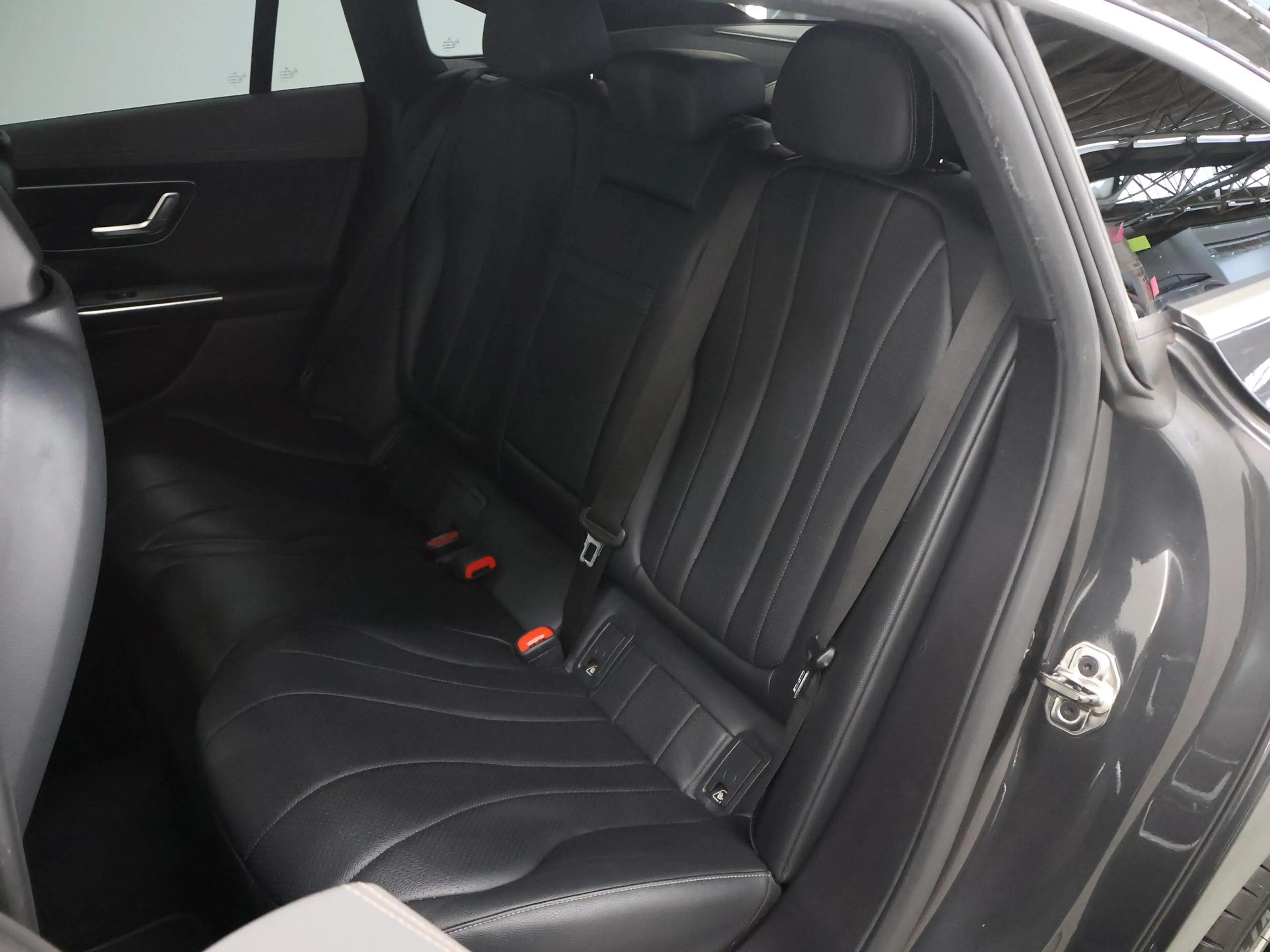 Mercedes-Benz EQE 300 AMG Line 89 kWh | Draadloos laden telefonie | Appl — photo 12