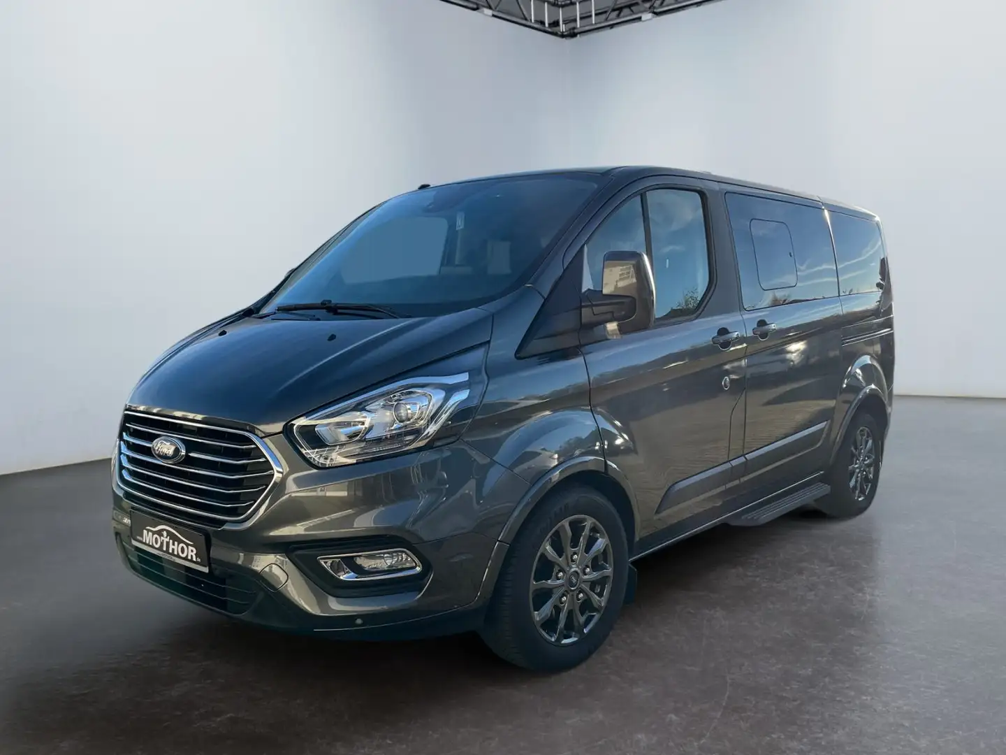 Ford Tourneo Custom Kombi Trend 2.0 TDCi 310 L1 AHK Gris - 2