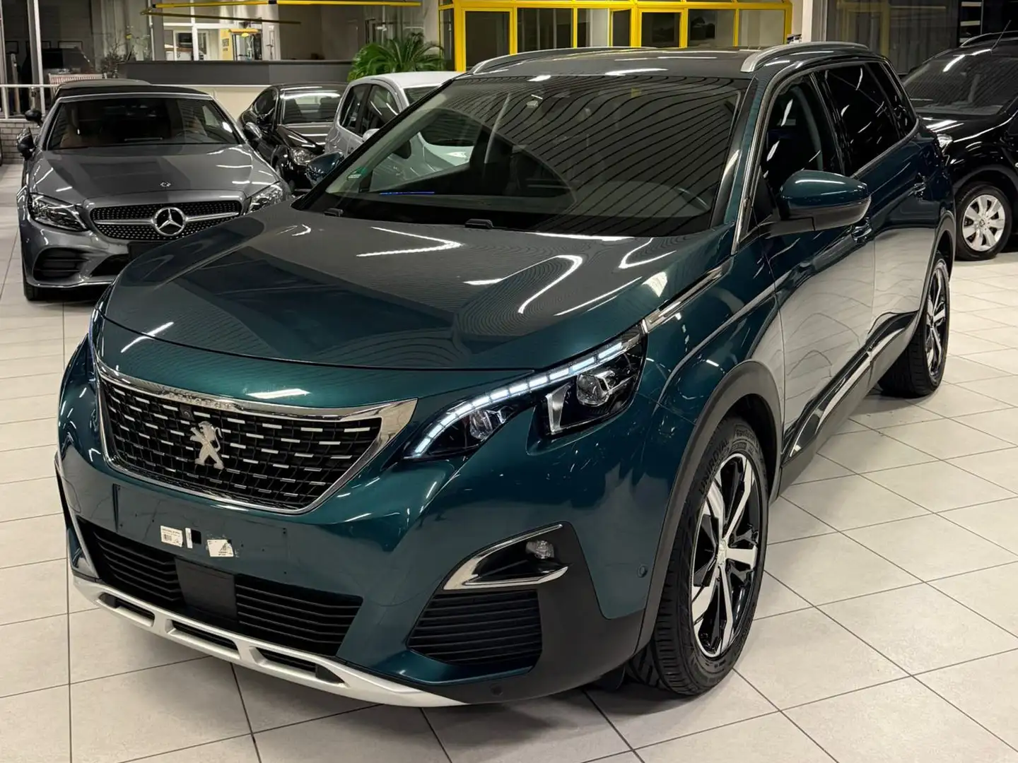 Peugeot 5008 1.6HDI 85Kw Euro 6b Automatique Année 2018 - 1