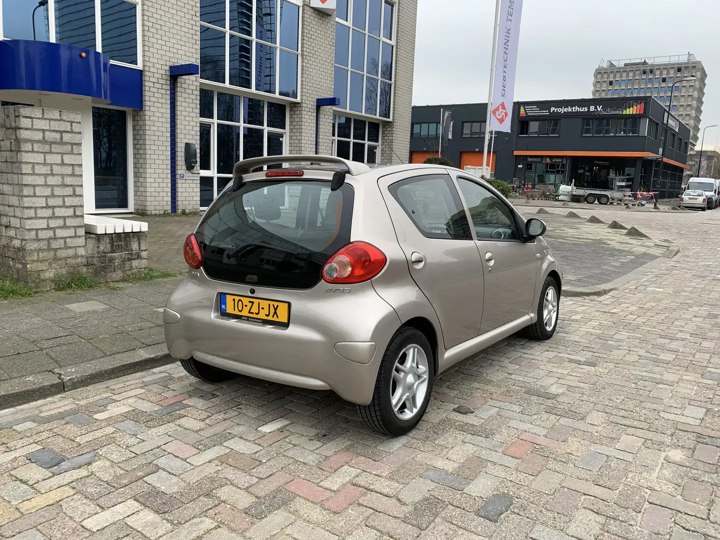 Toyota Aygo - 2