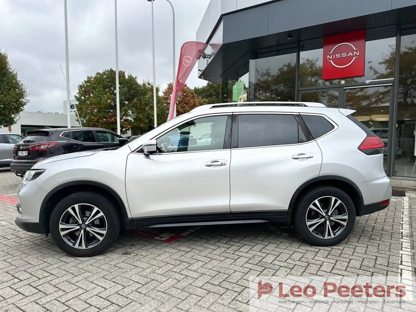 Nissan X-Trail N-Connecta Automaat Zilver - 2