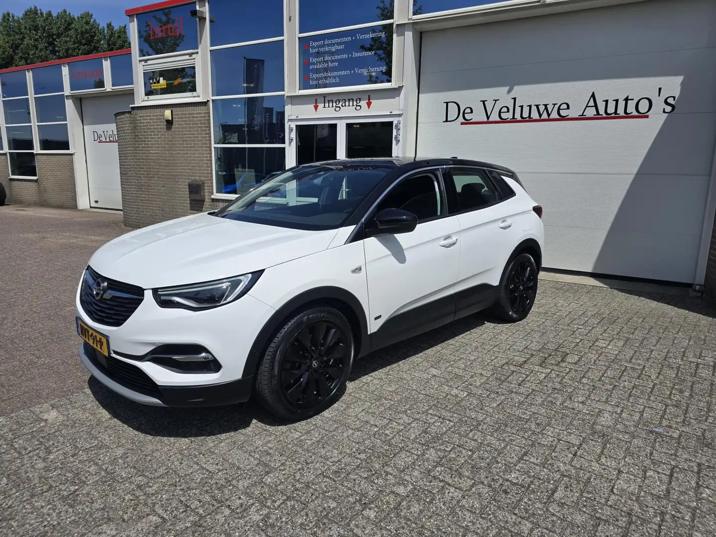 Opel Grandland X 1.6 Turbo Hybrid4 Business Executive Blanc - 2