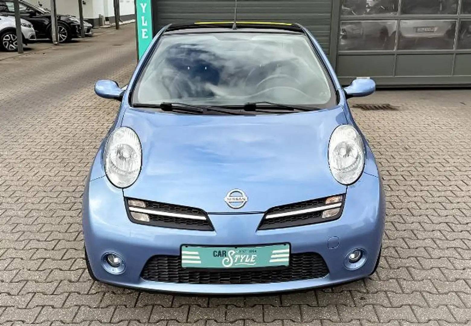 Nissan Micra 1.4 C+C Premium Pano SHZ Blau - 2