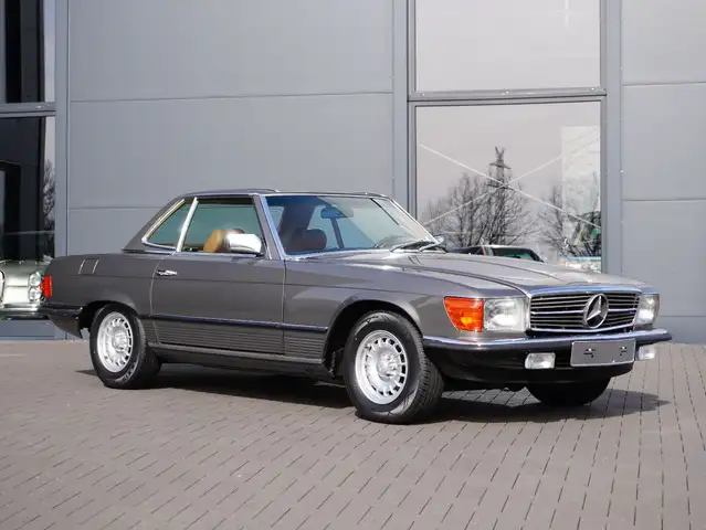 Mercedes-Benz 380 SL W 107