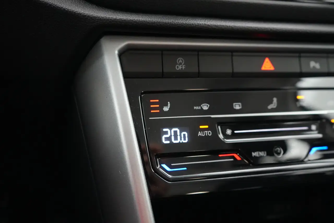 Volkswagen T-Roc 1.5 TSI DSG Life Business LED GPS PDC CAM Carplay, миниатюра 23