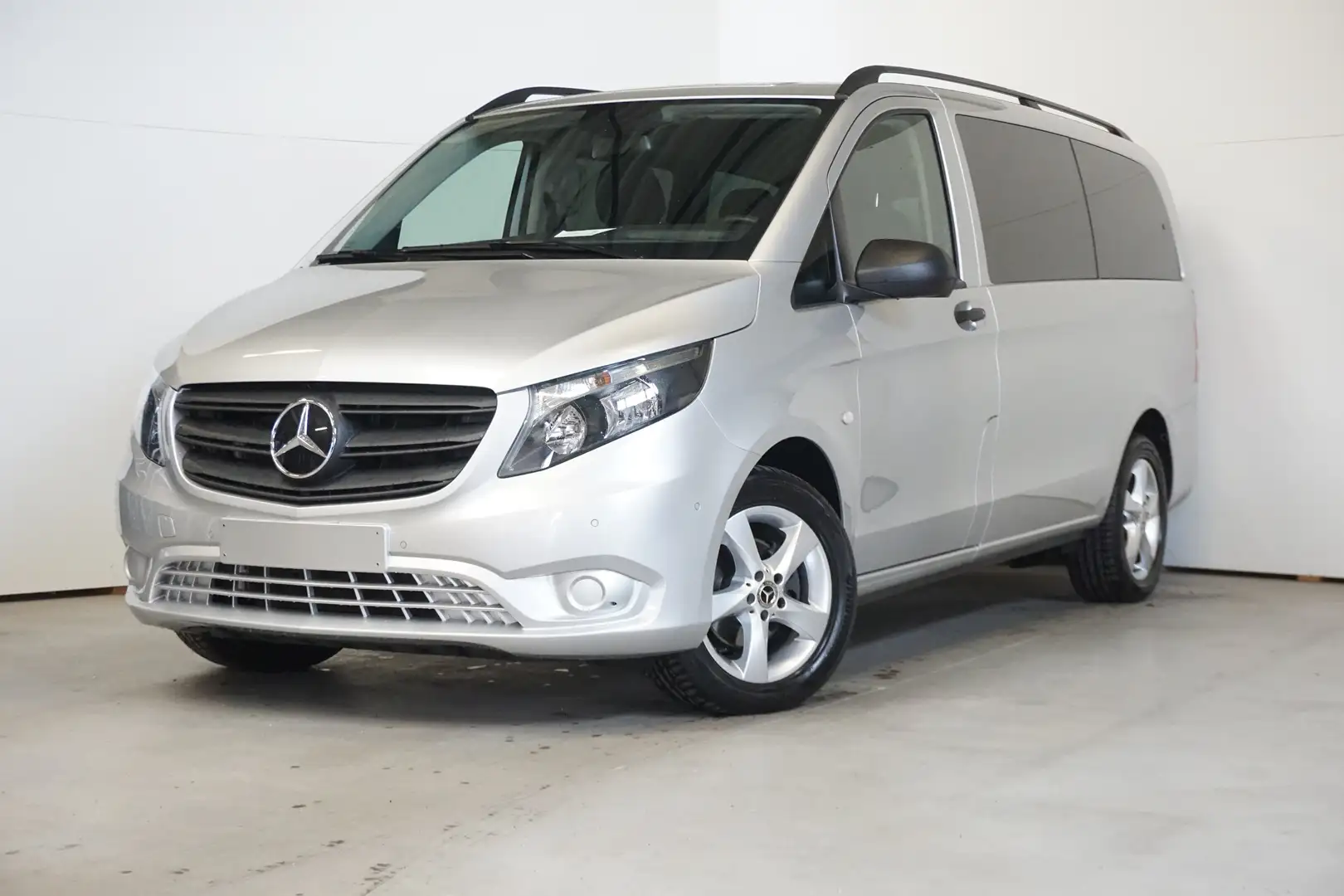 Mercedes-Benz Vito Tourer Ezüst - 1