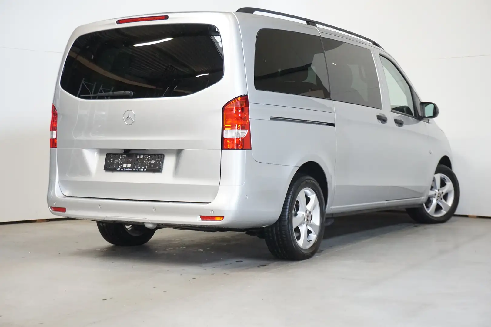 Mercedes-Benz Vito Tourer Ezüst - 2