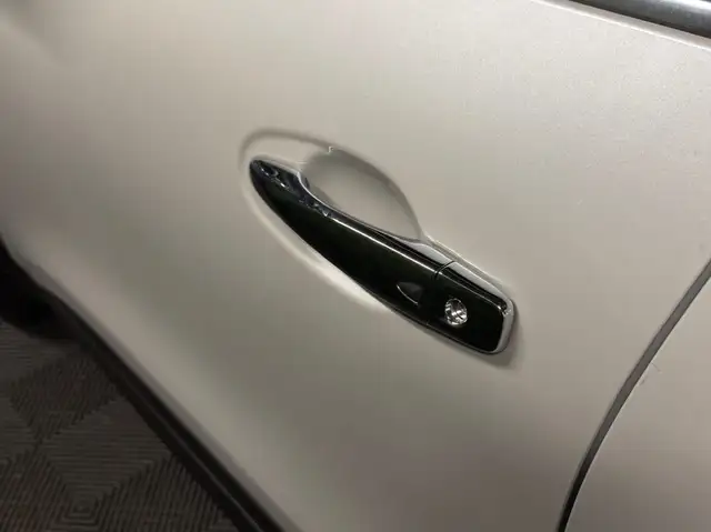 Renault Koleos view 11