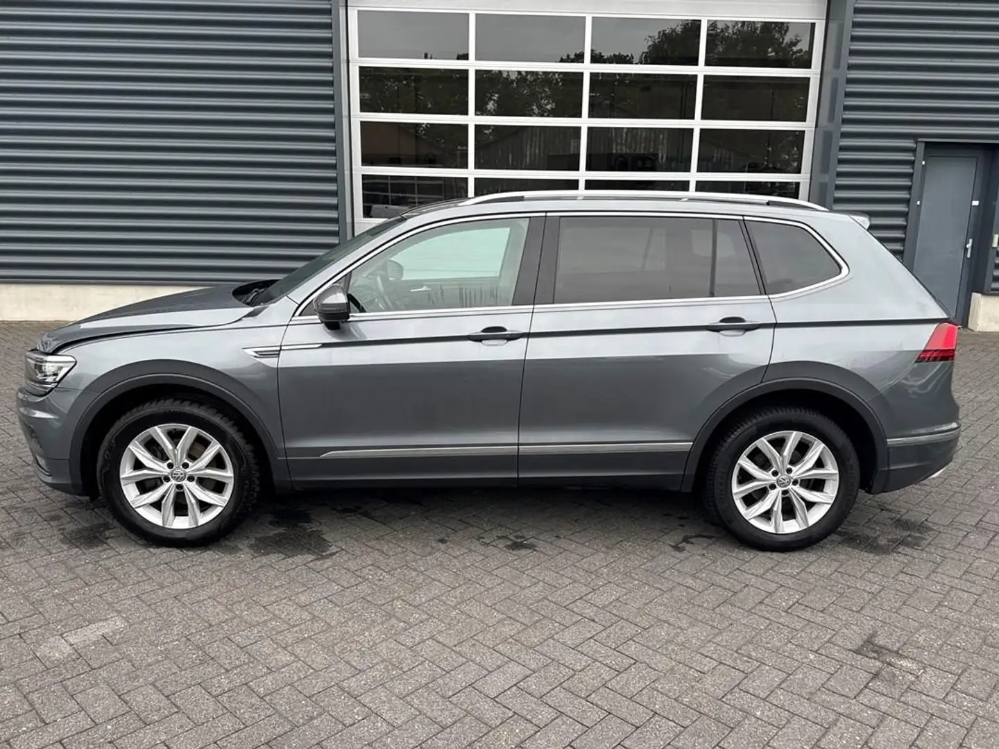 Volkswagen Tiguan Allspace 1.4 TSI Highline Grijs - 2
