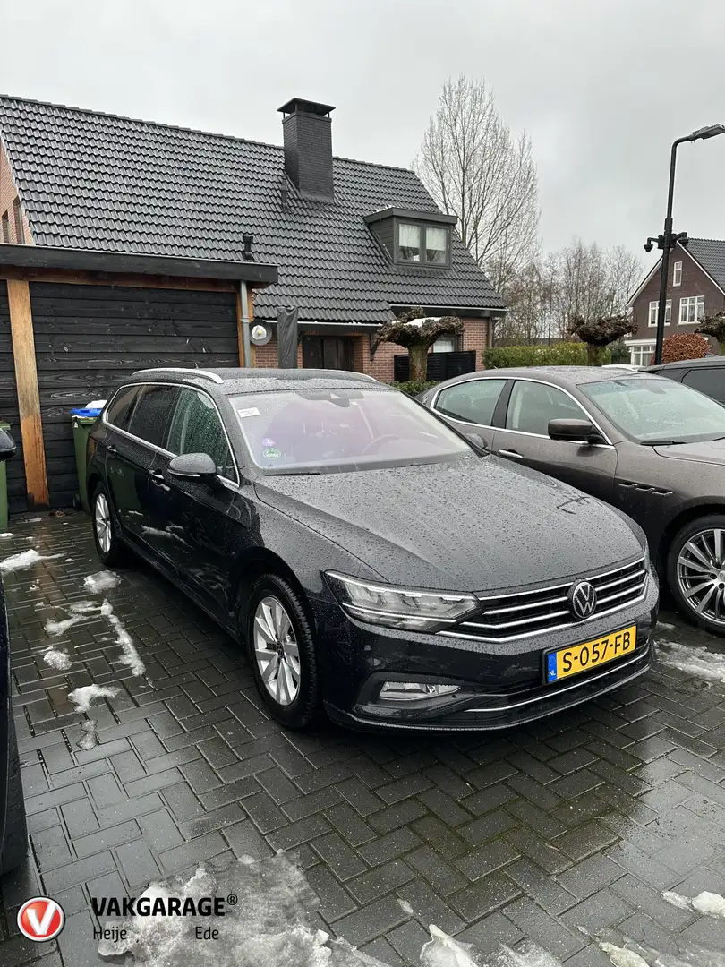 Volkswagen Passat Variant 1.5 TSI Business Schwarz - 1