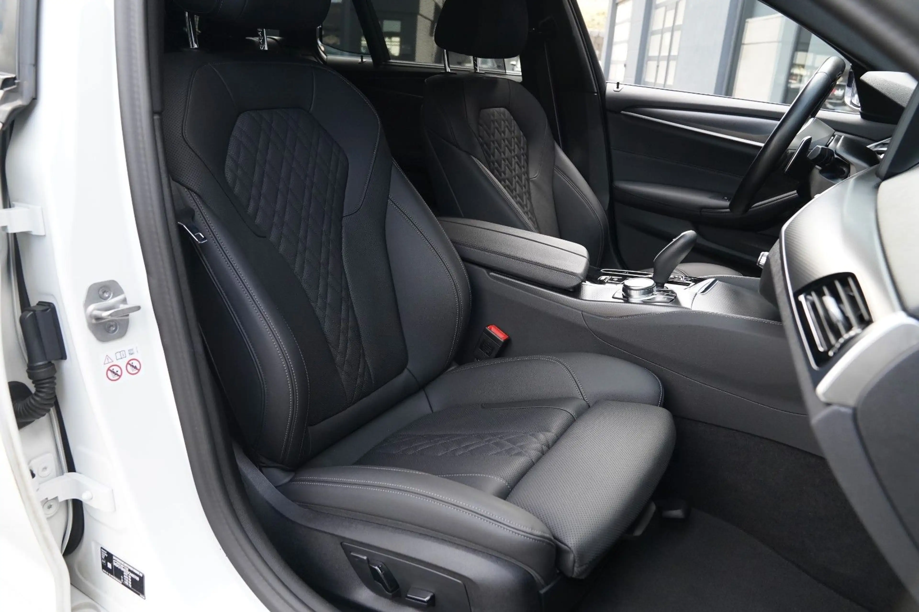 BMW 520 d M Sport Pro LC Prof-ad.LED-LederACC-Kamera — photo 13