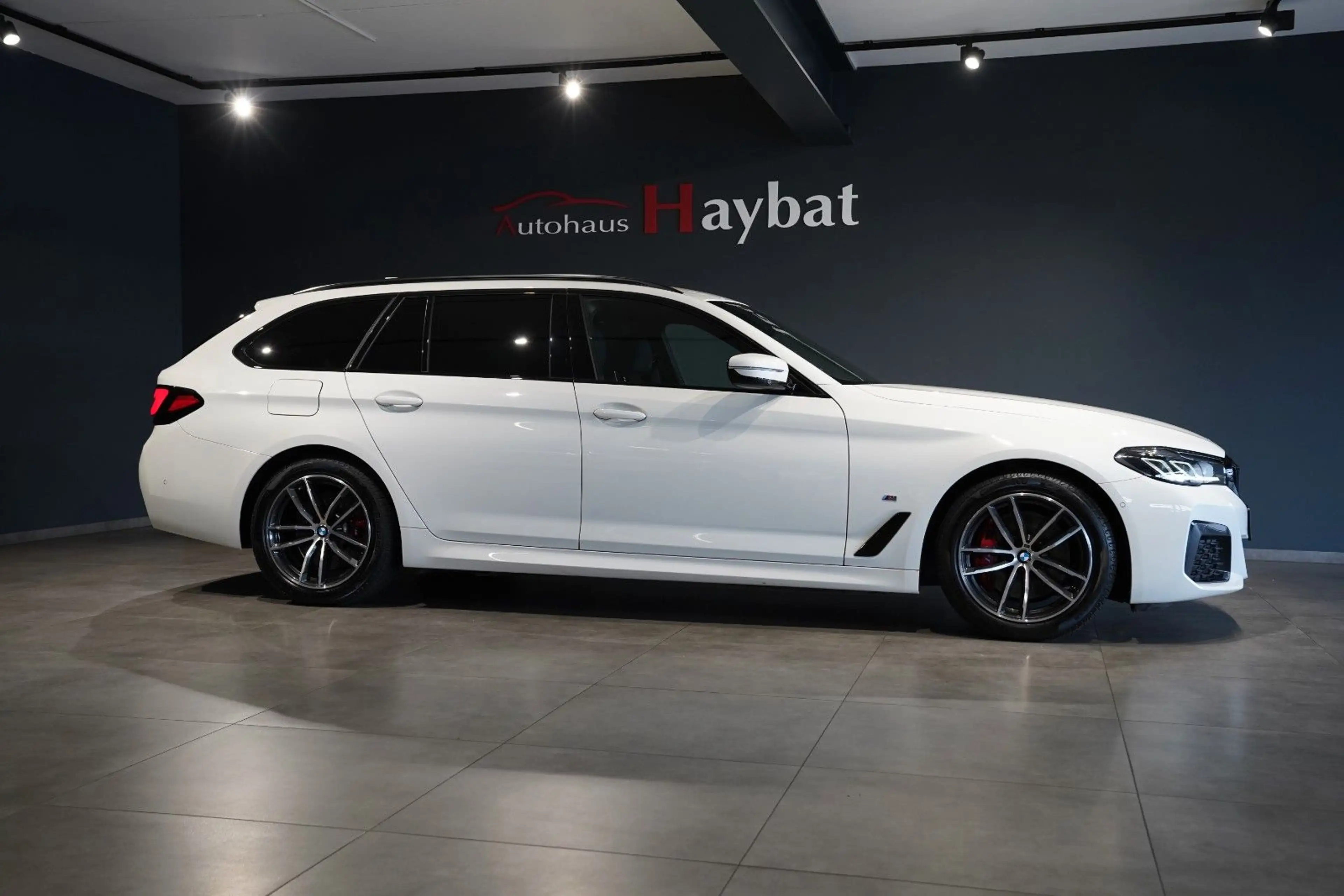 BMW 520 d M Sport Pro LC Prof-ad.LED-LederACC-Kamera — photo 4