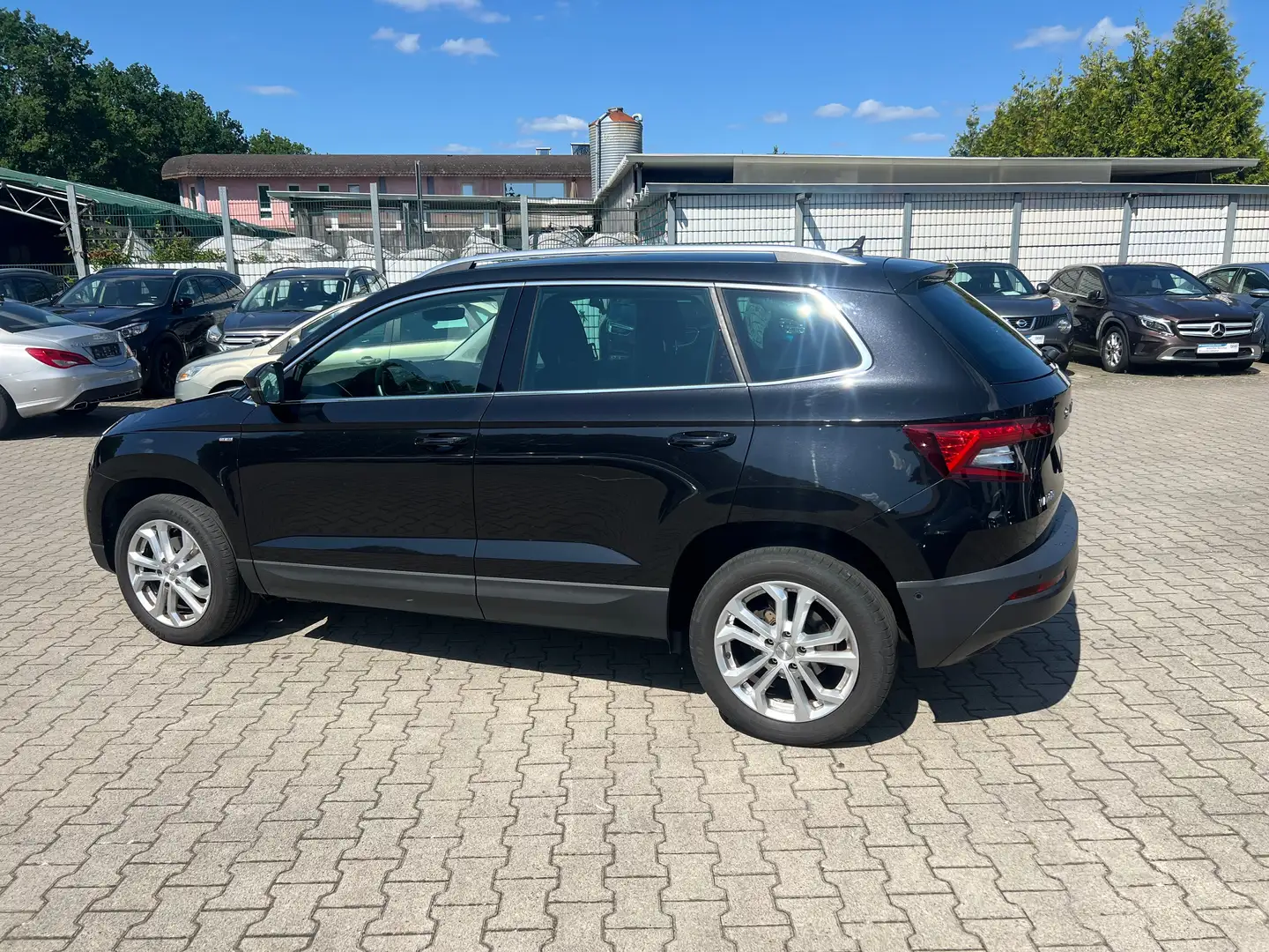 Skoda Karoq Clever 1.5 DSG *Finanzierung möglich *RFK *NAV Schwarz - 2