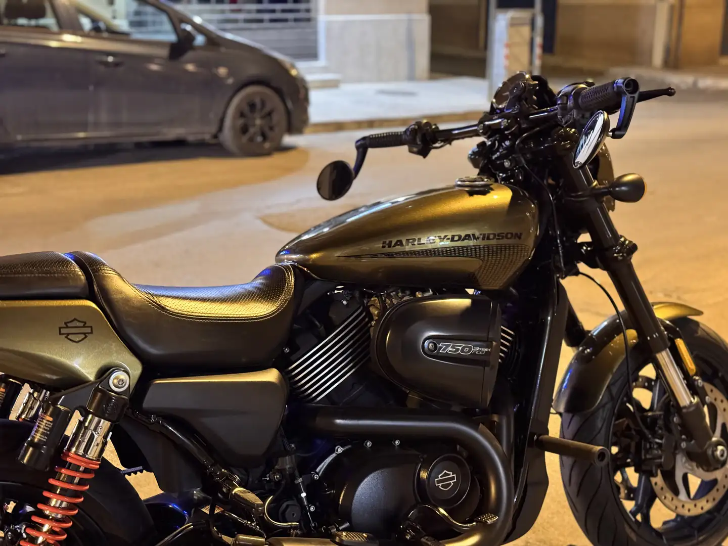 Harley-Davidson Street Rod 750 Groen - 2